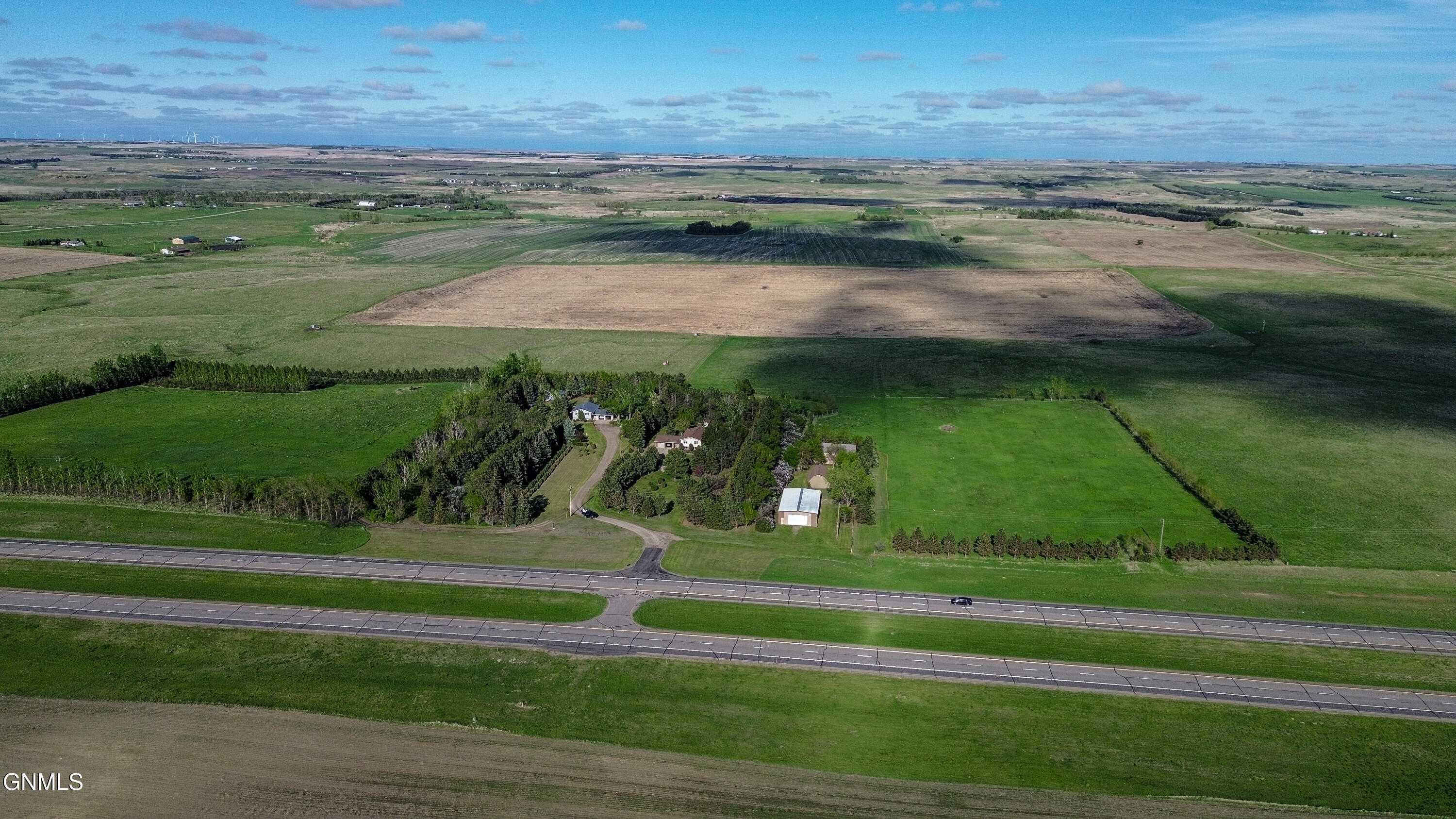main property photo 8