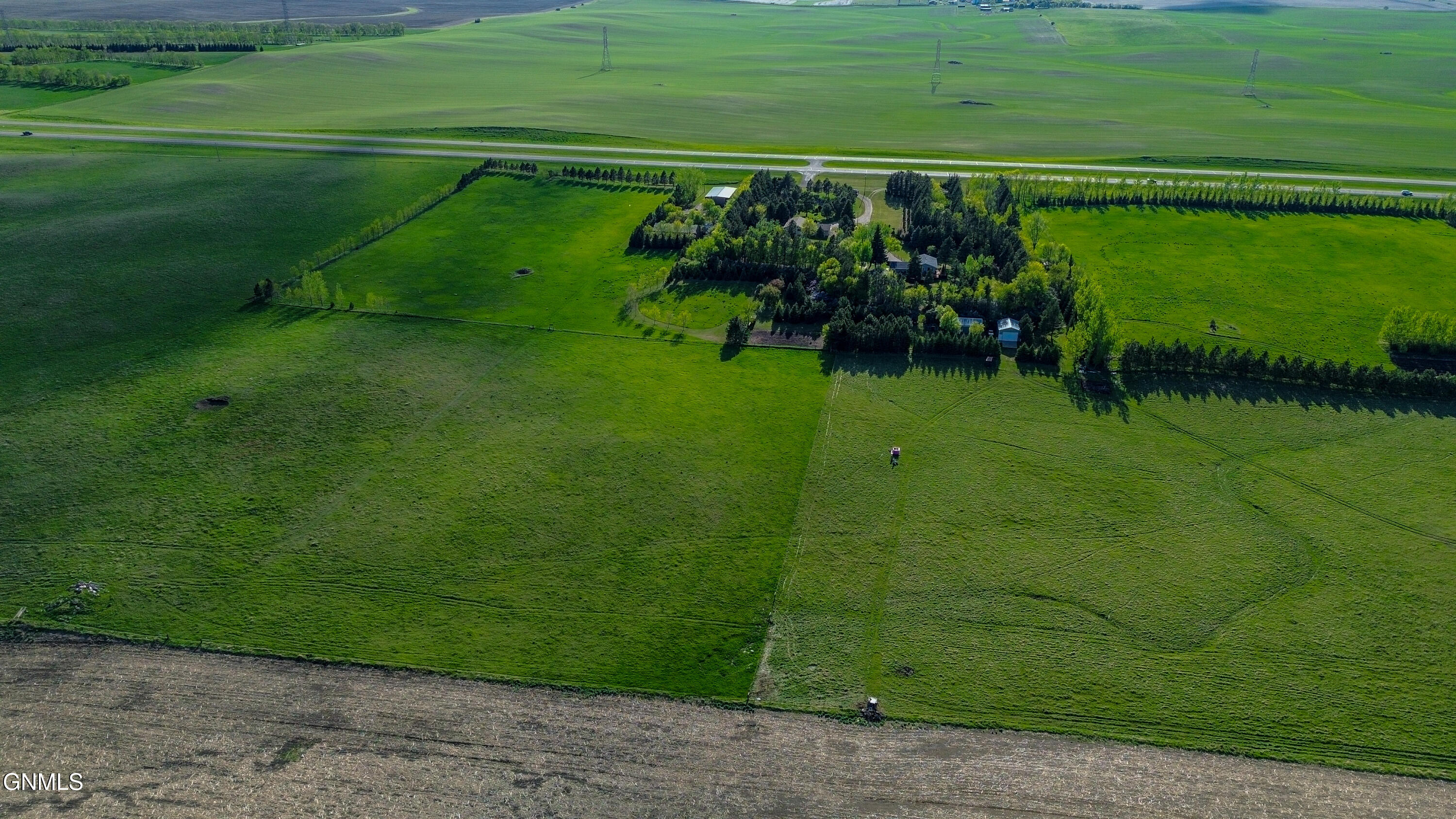 main property photo 80