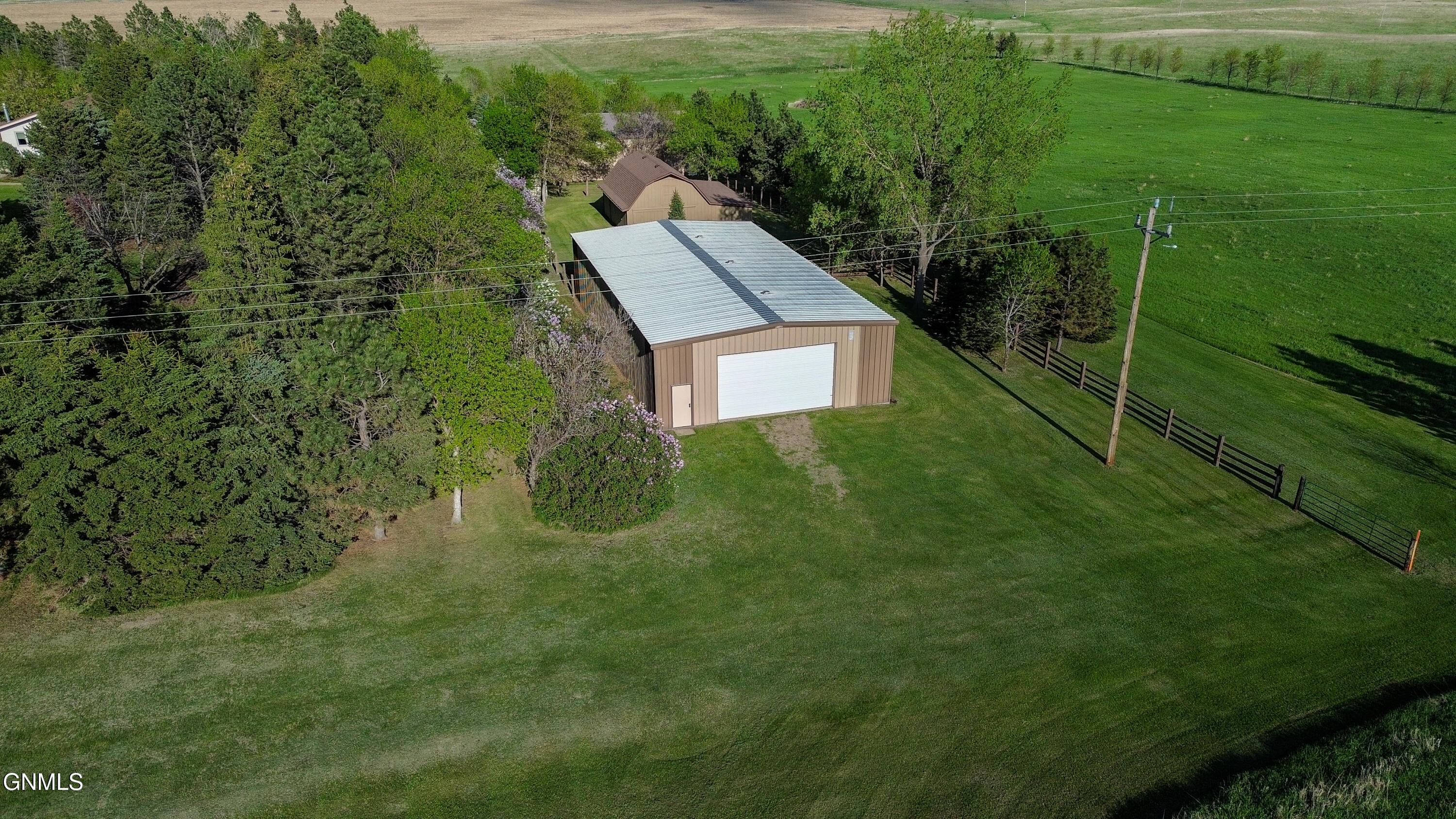 main property photo 94