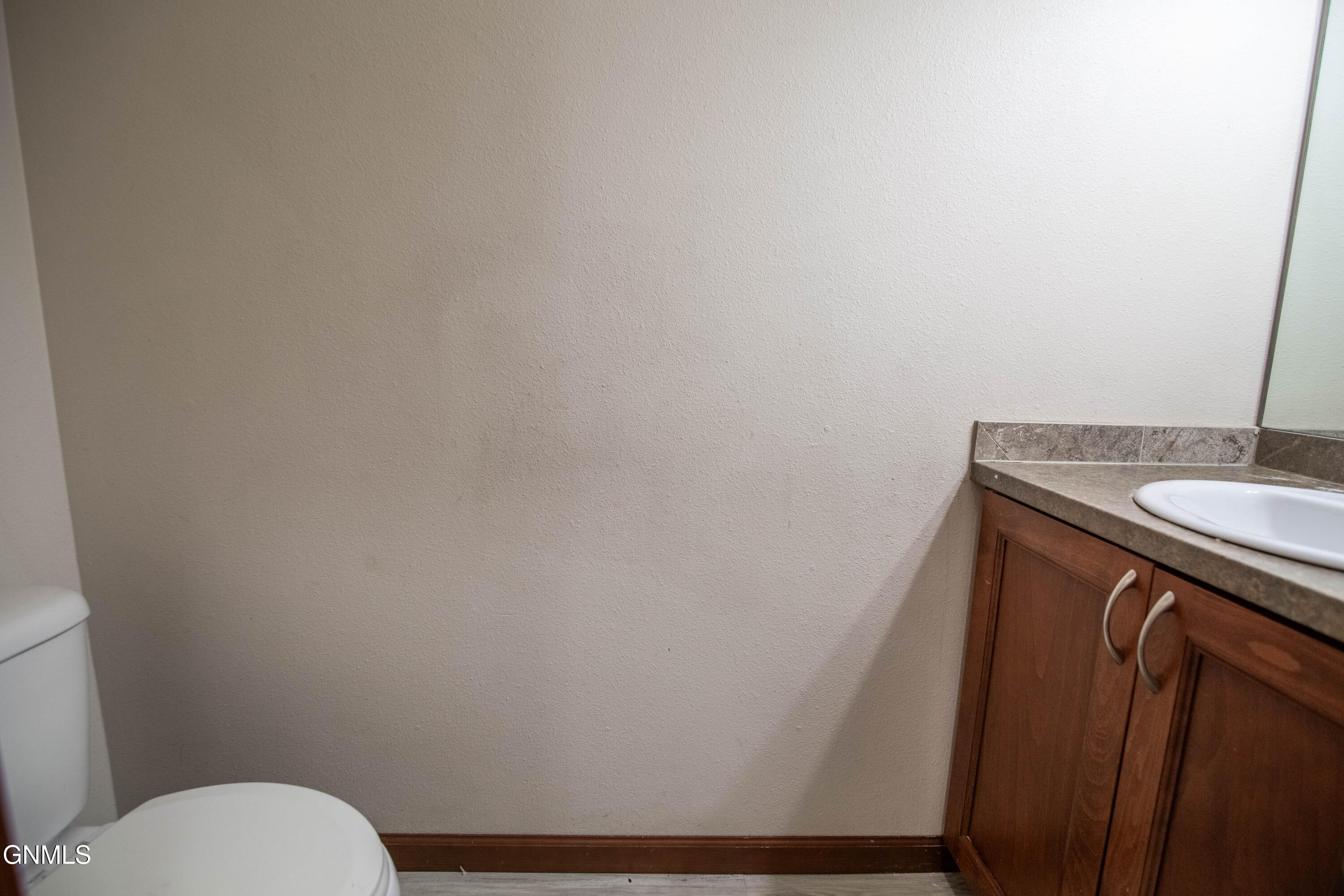 property viewer photo 27