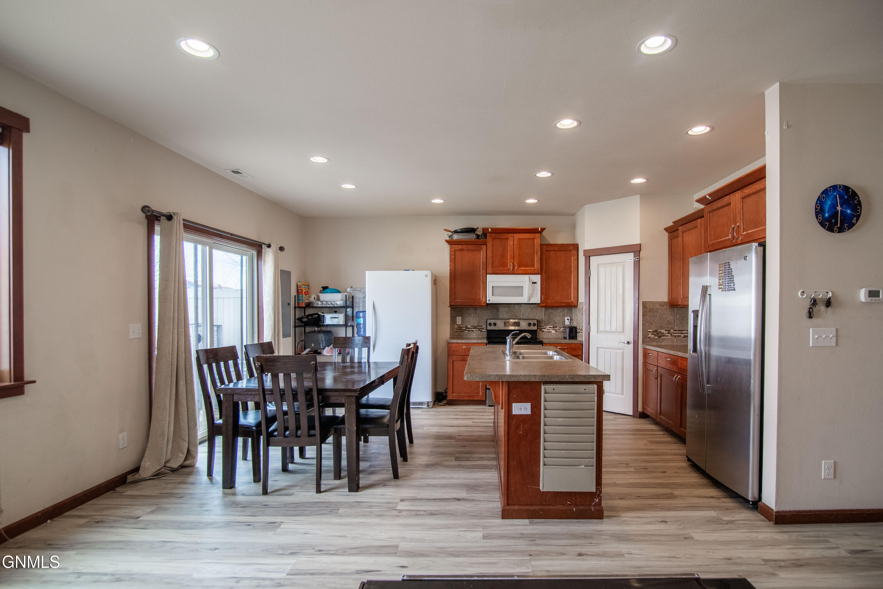 property viewer photo 4