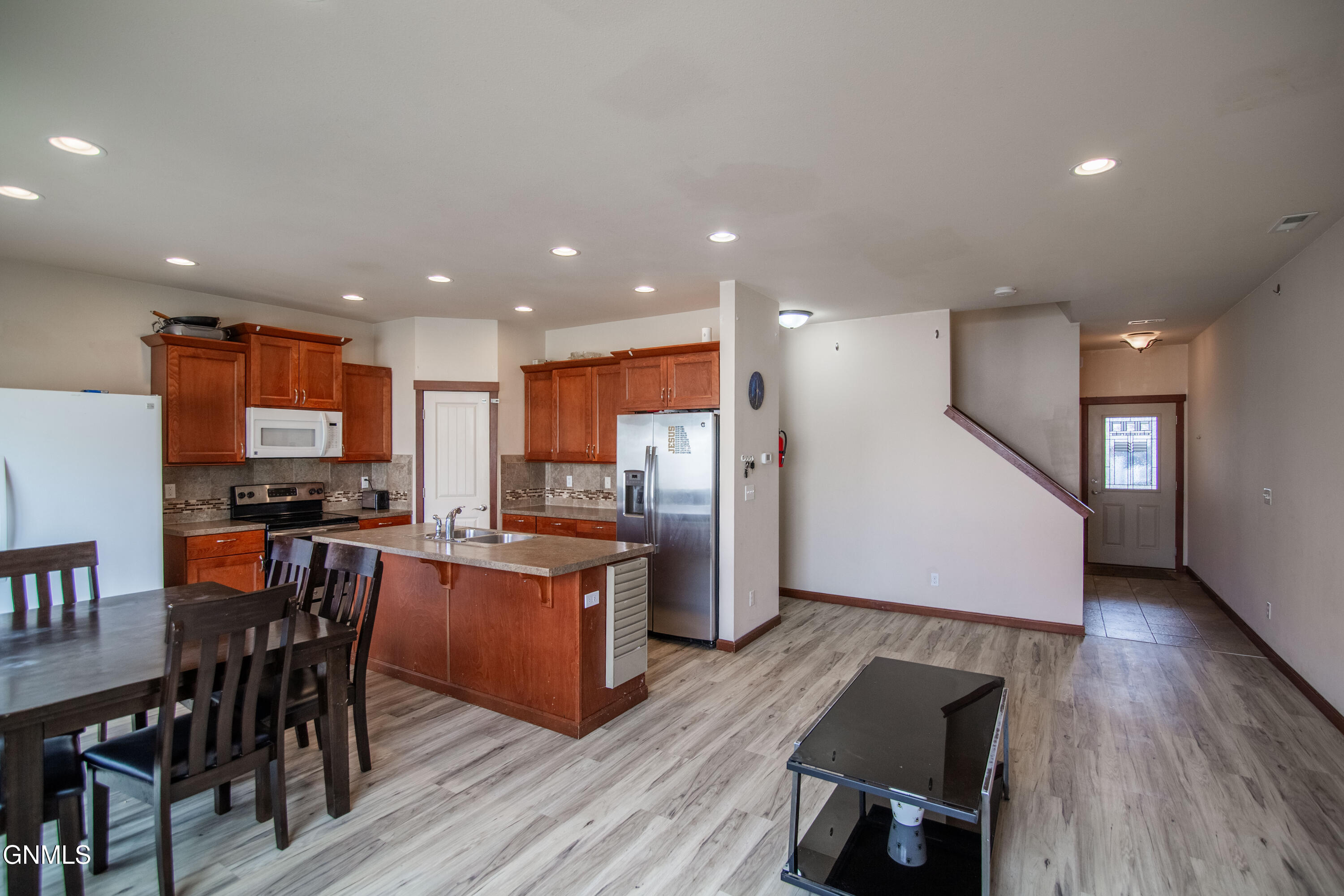 property viewer photo 6