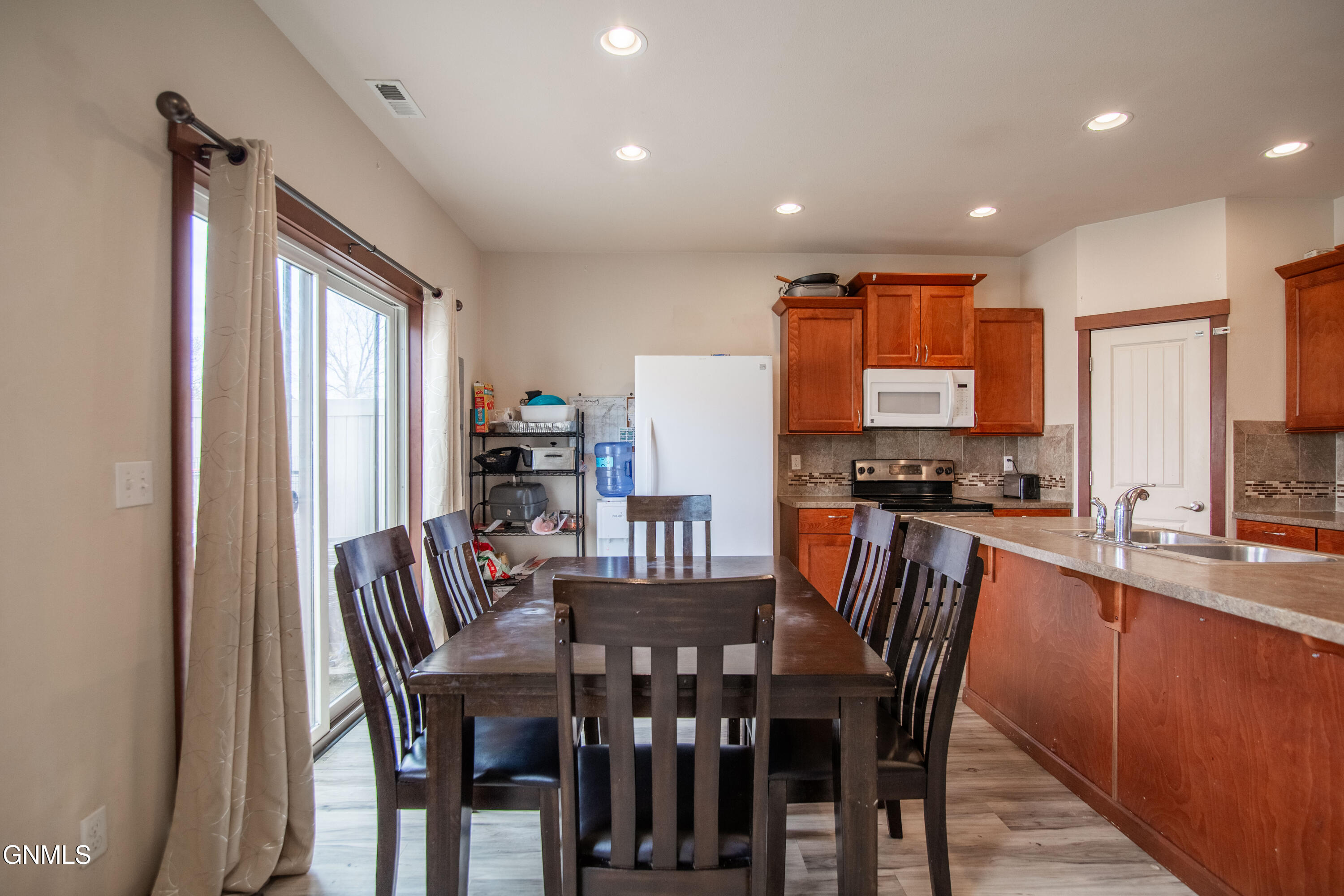 property viewer photo 7