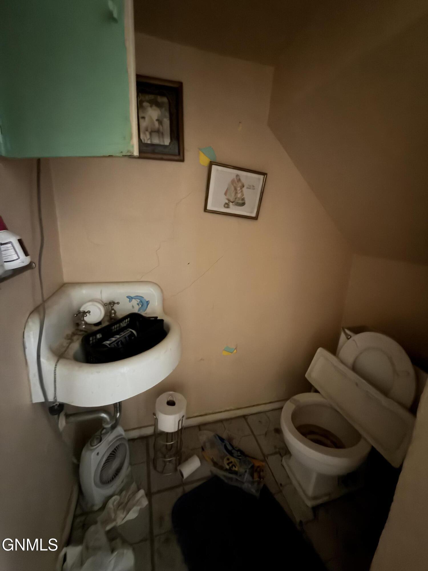 main property photo 12