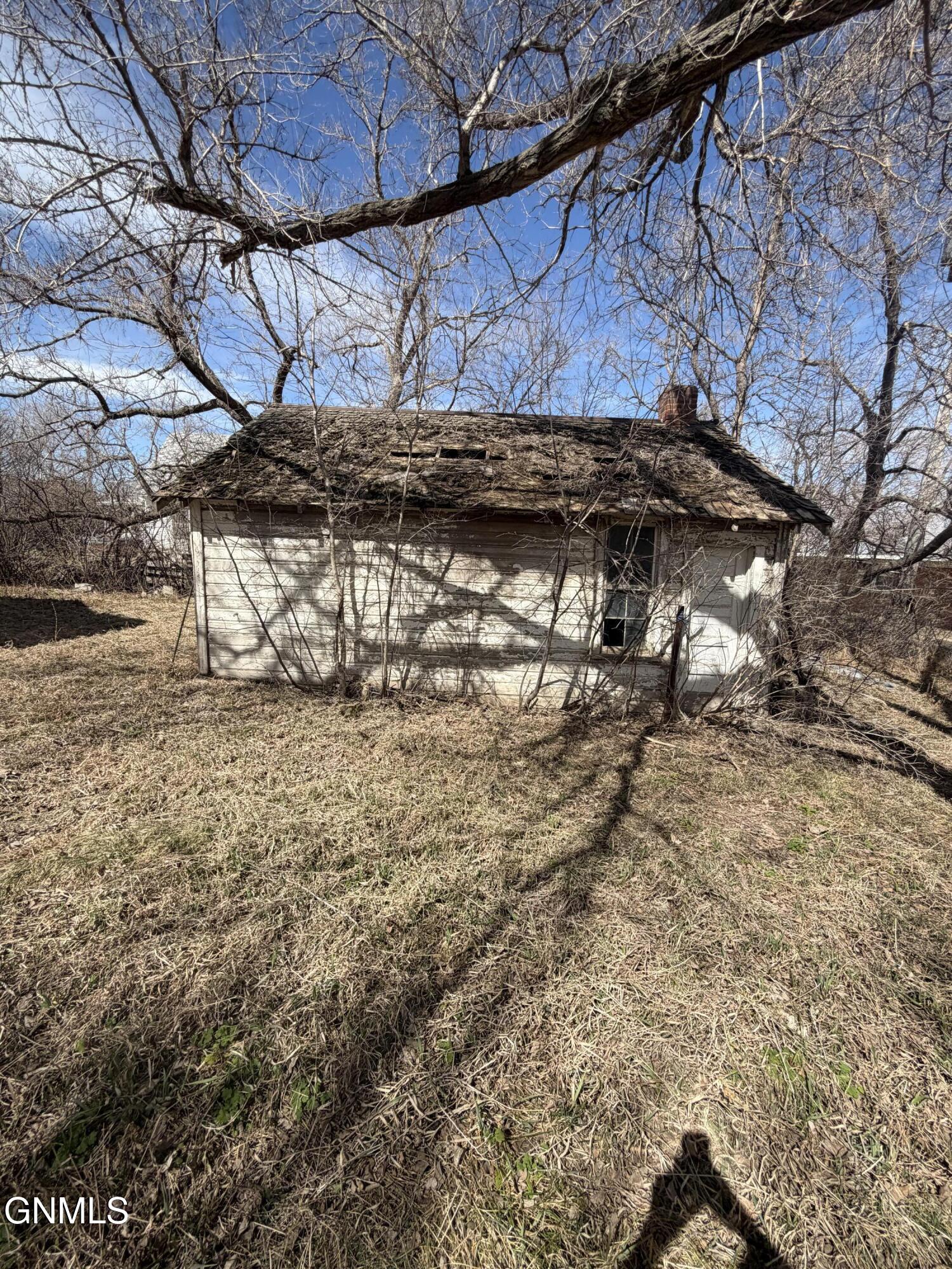 main property photo 21