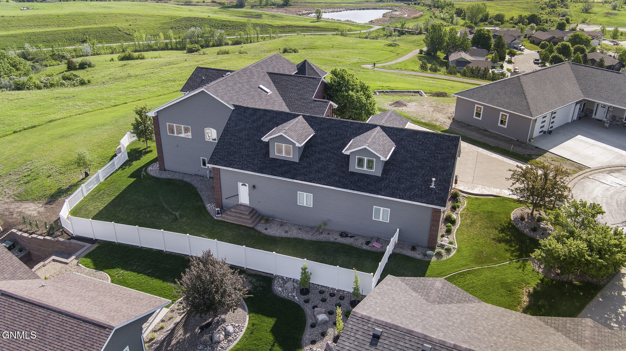 main property photo 88