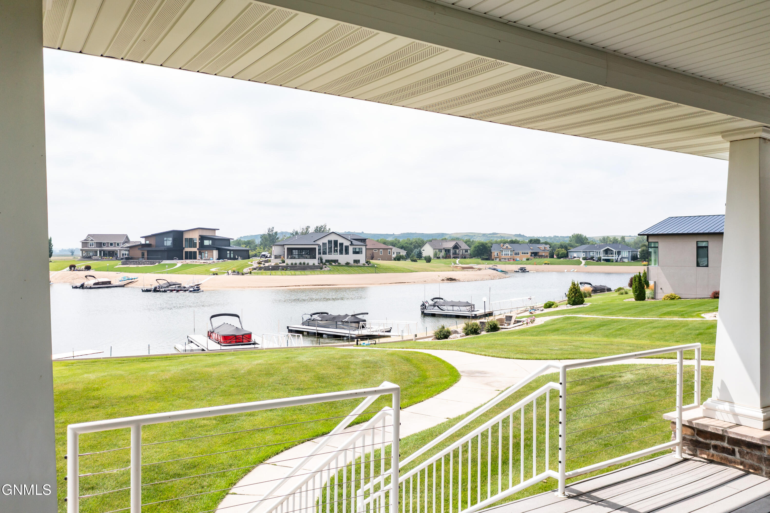main property photo 21