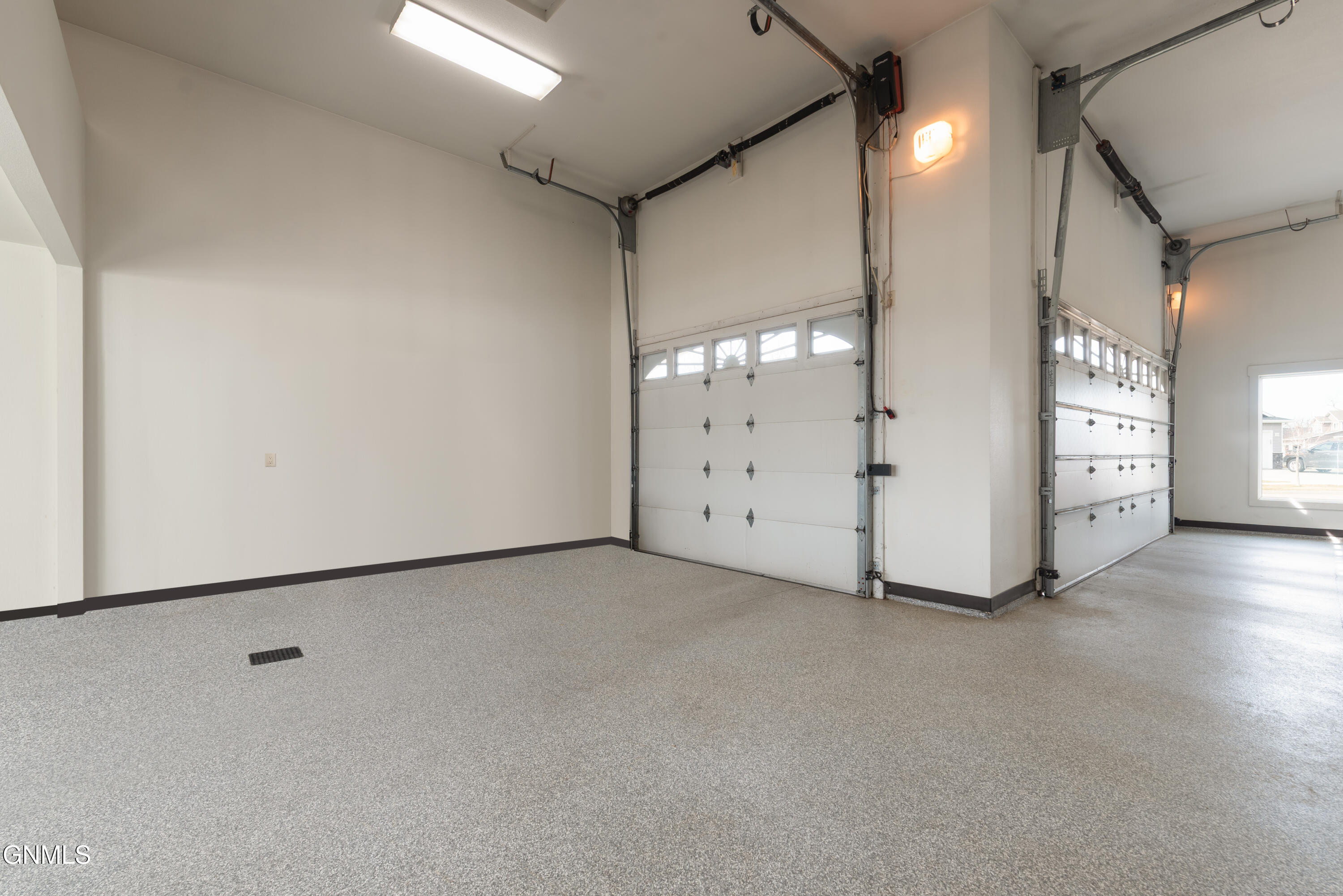 main property photo 59