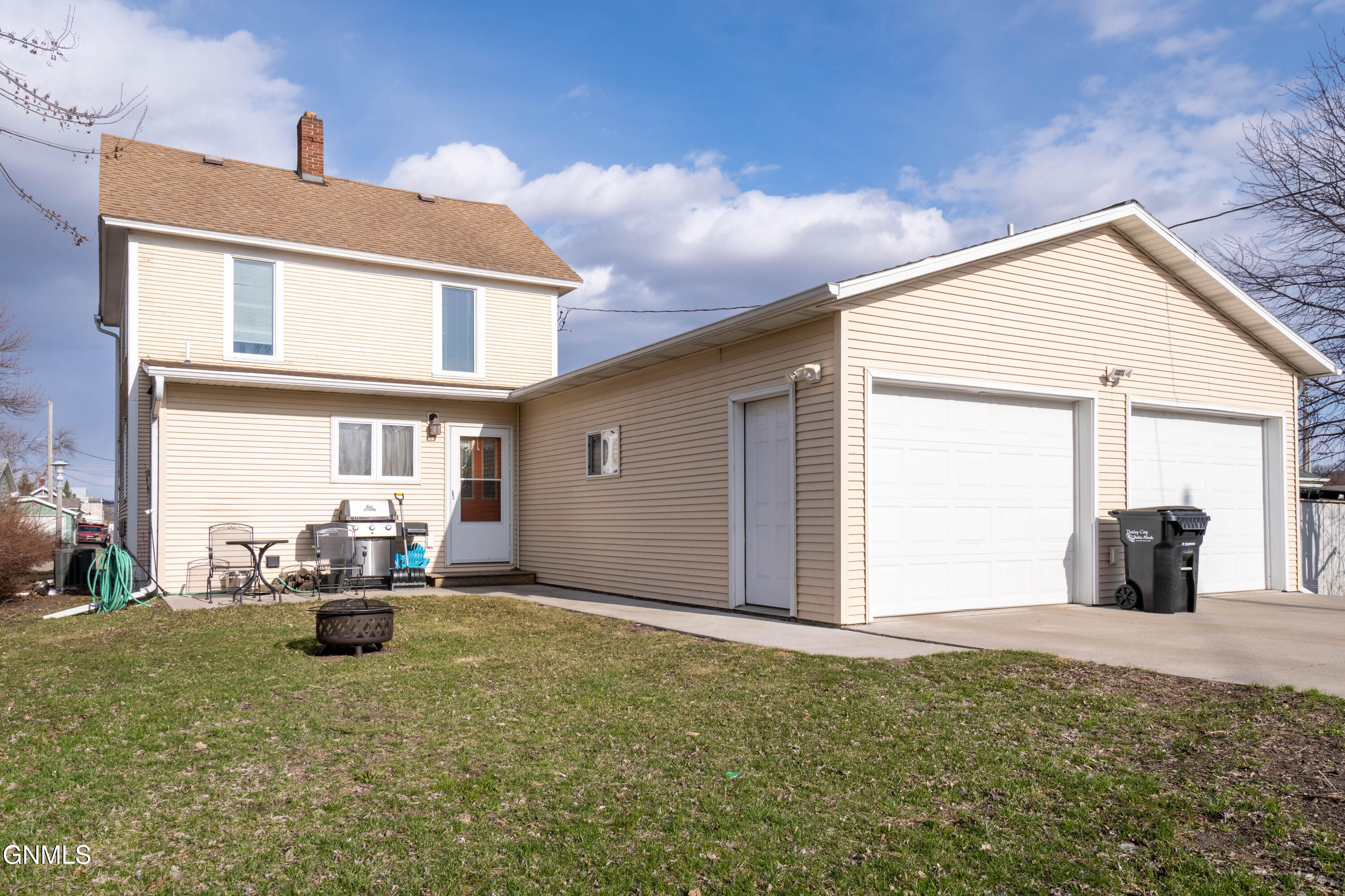 property viewer photo 1