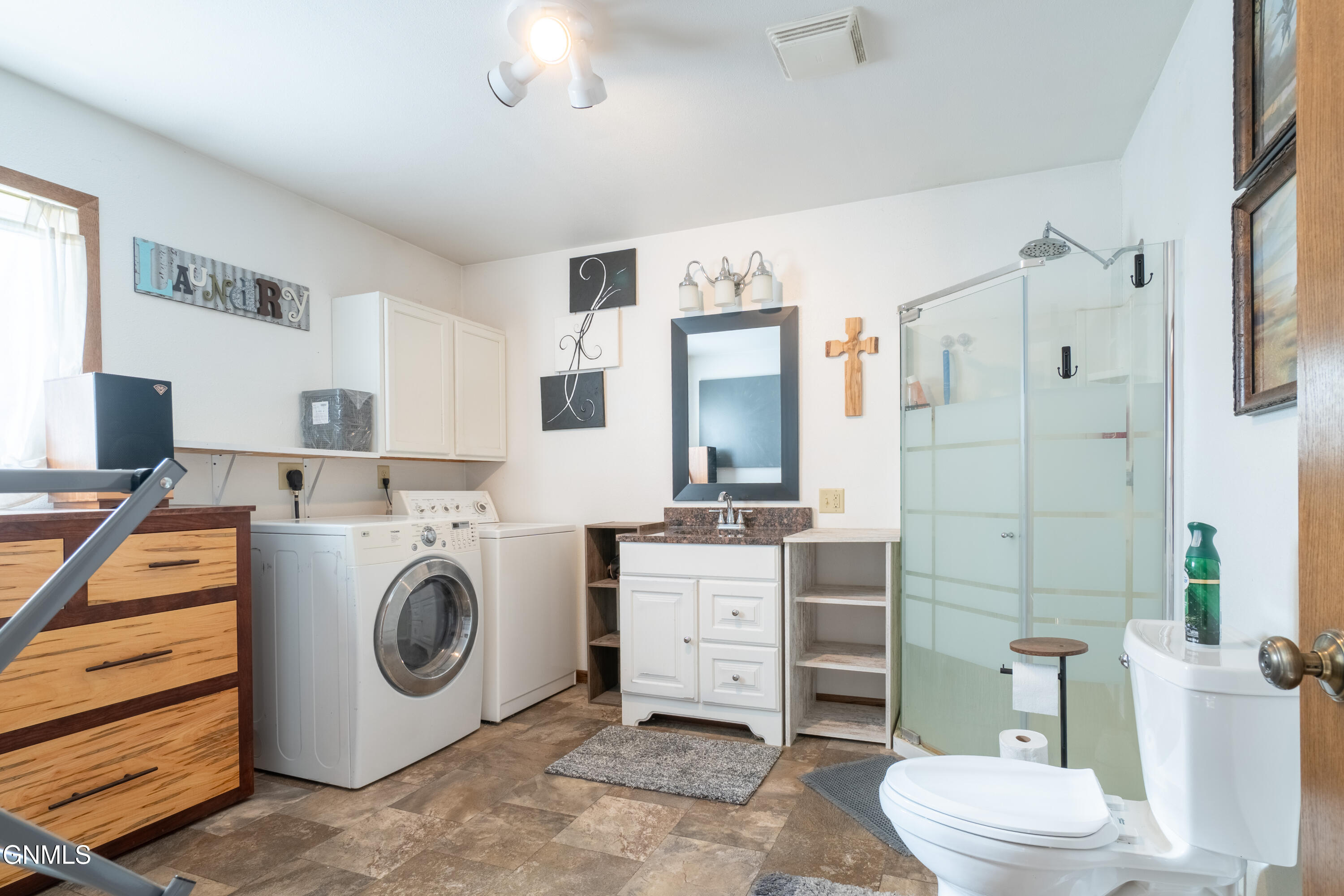 property viewer photo 13