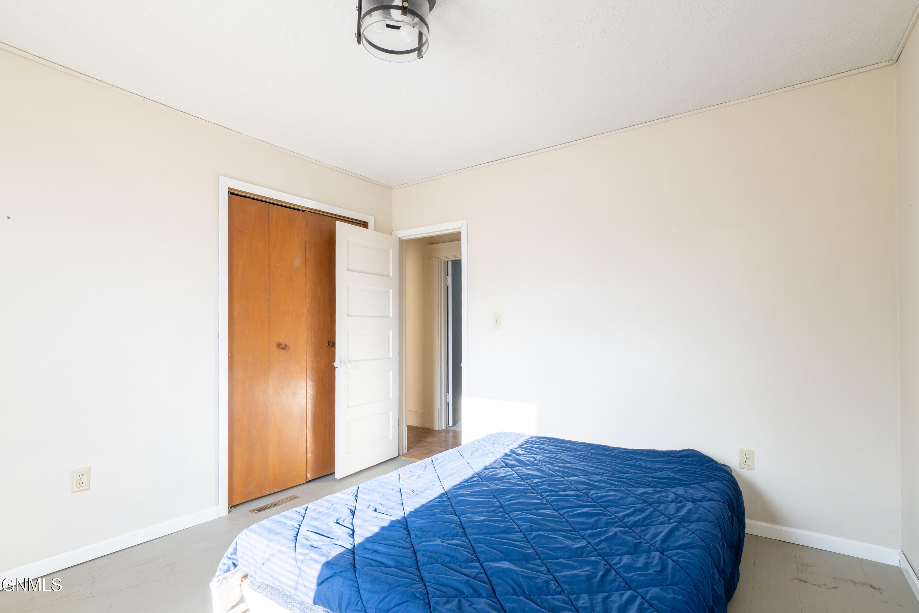 property viewer photo 17