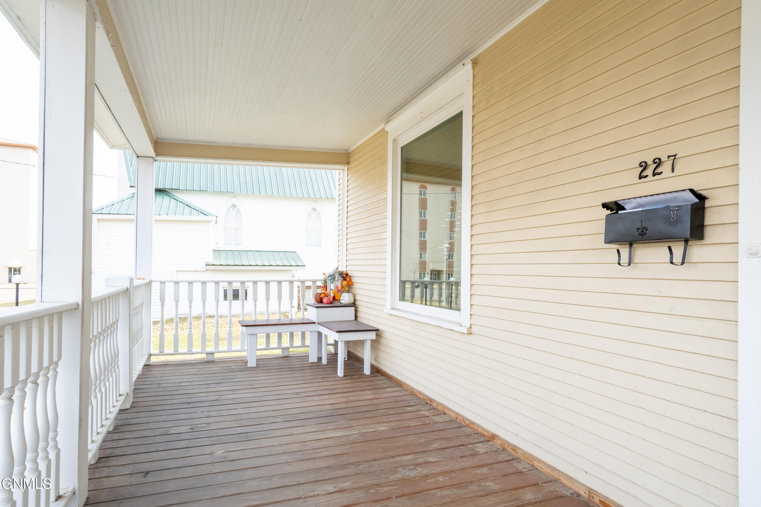 property viewer photo 2