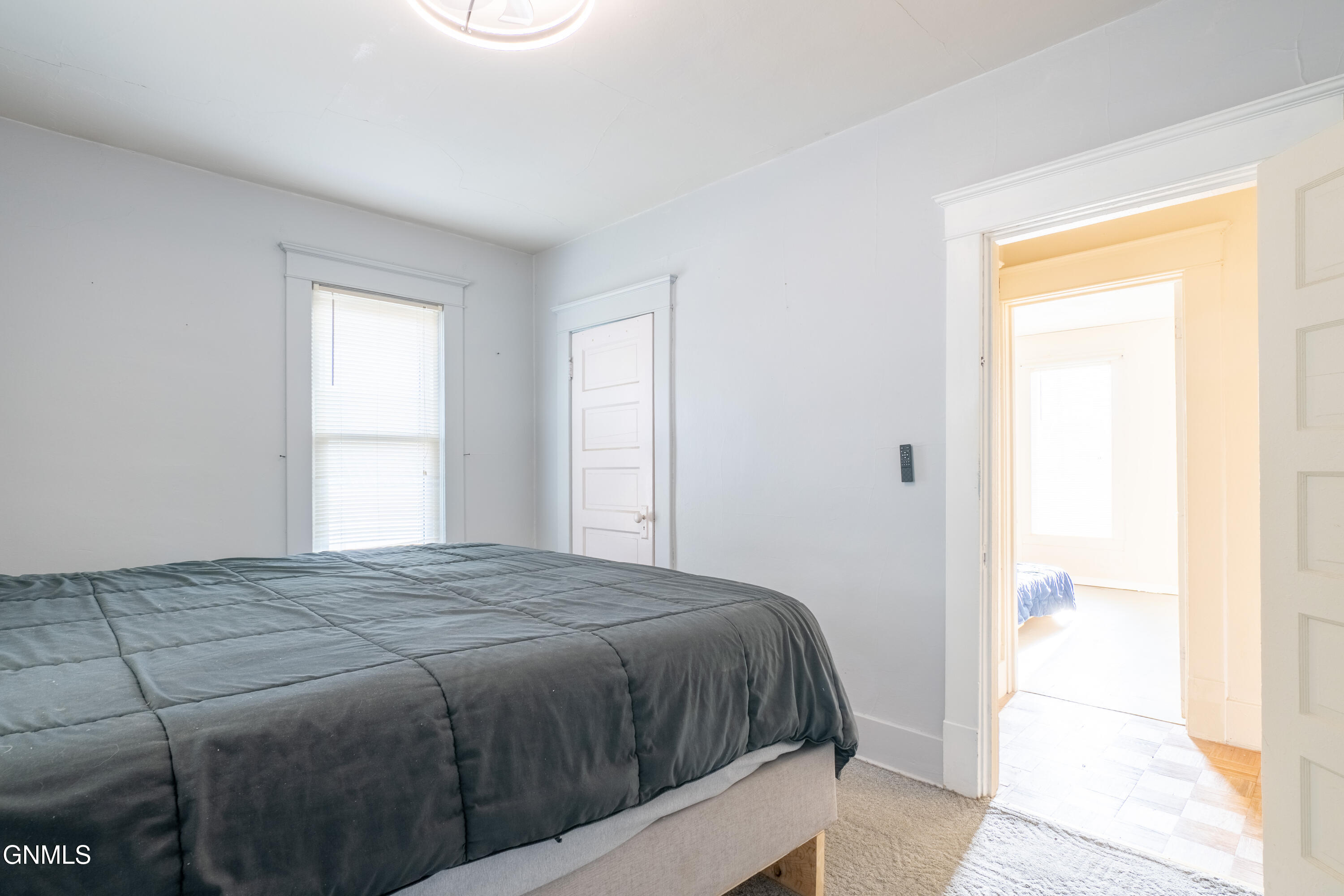 property viewer photo 20