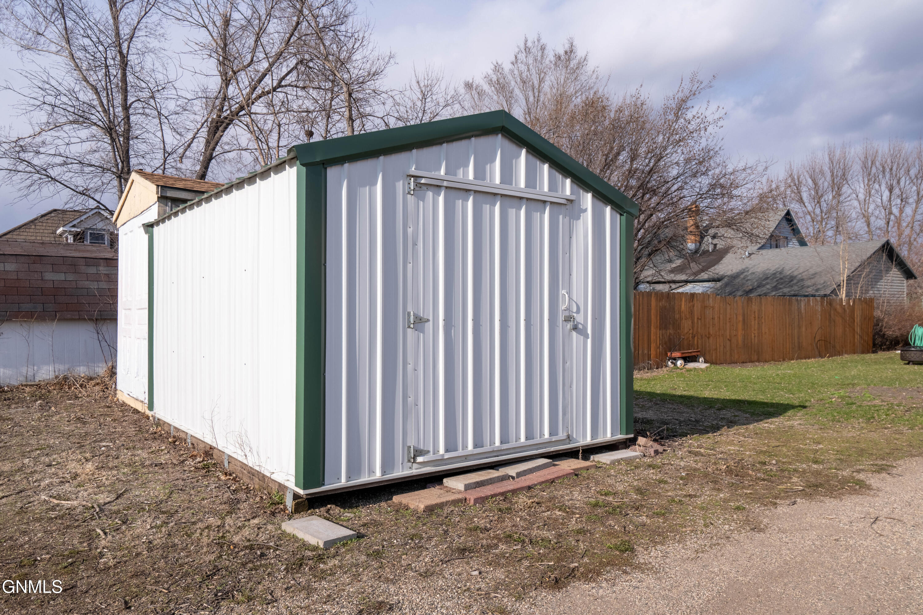 property viewer photo 33