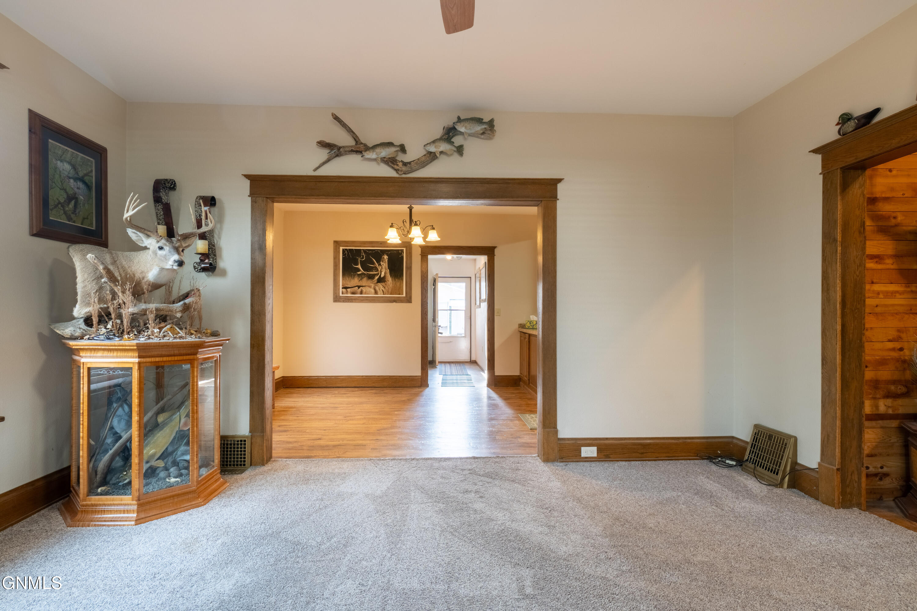 property viewer photo 6