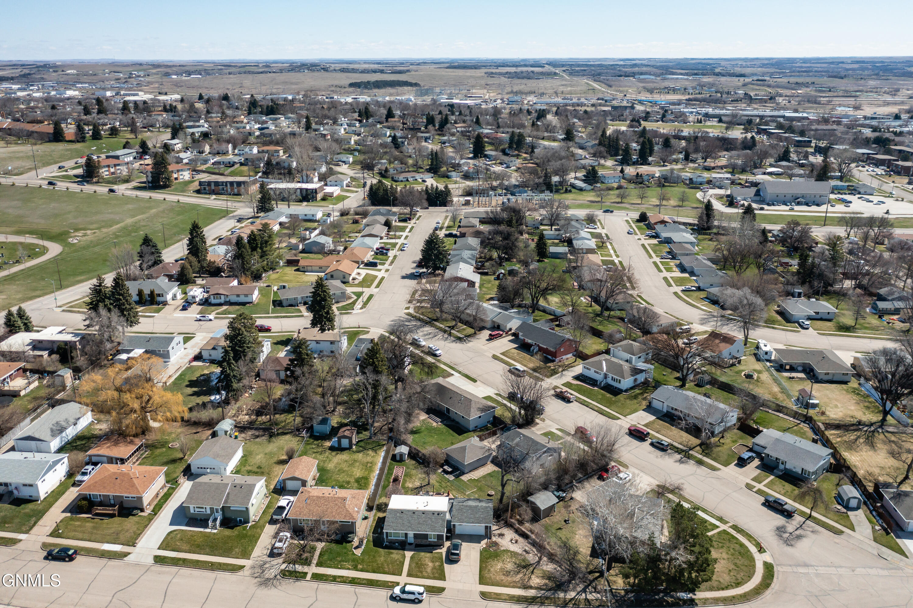 main property photo 32