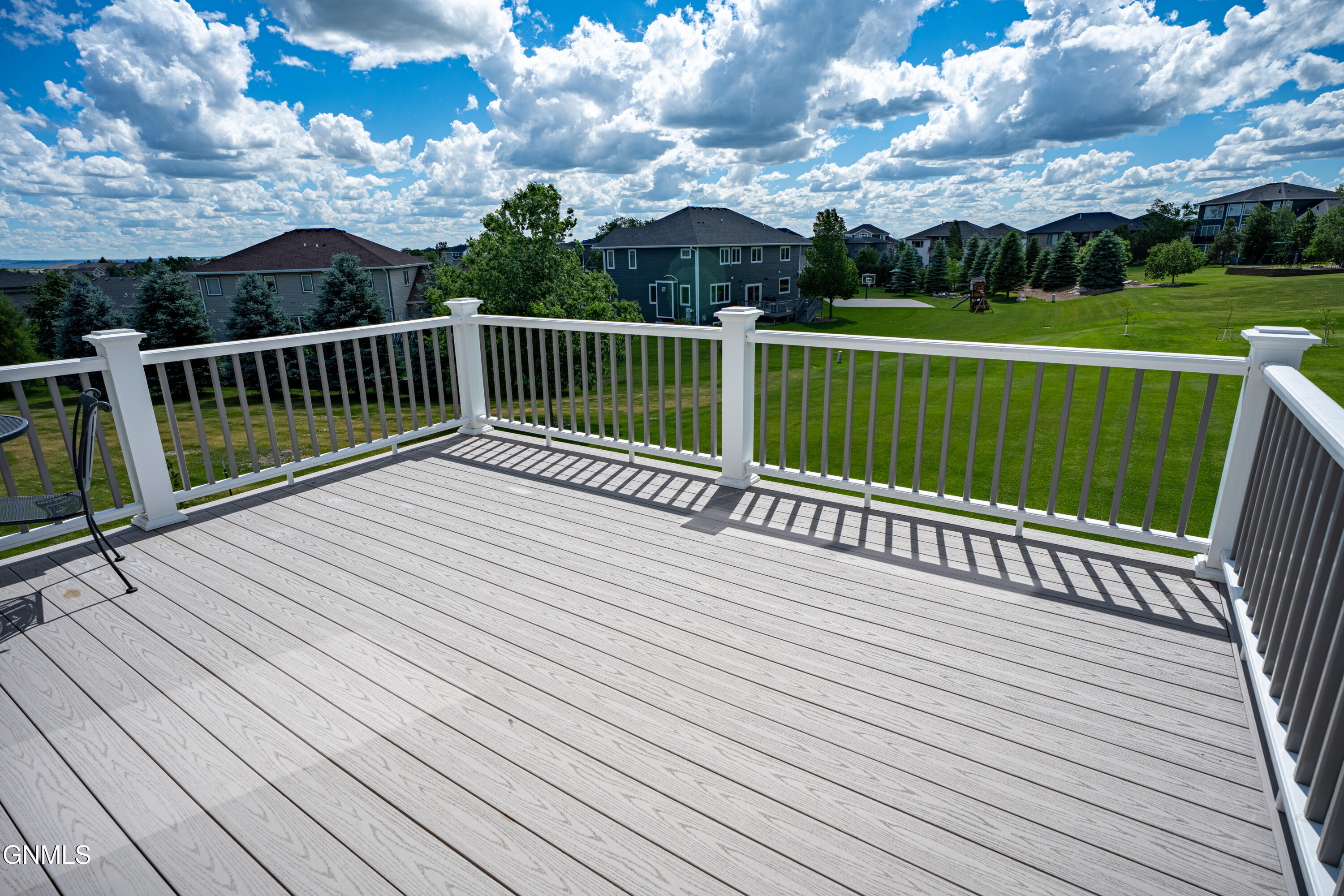 main property photo 50