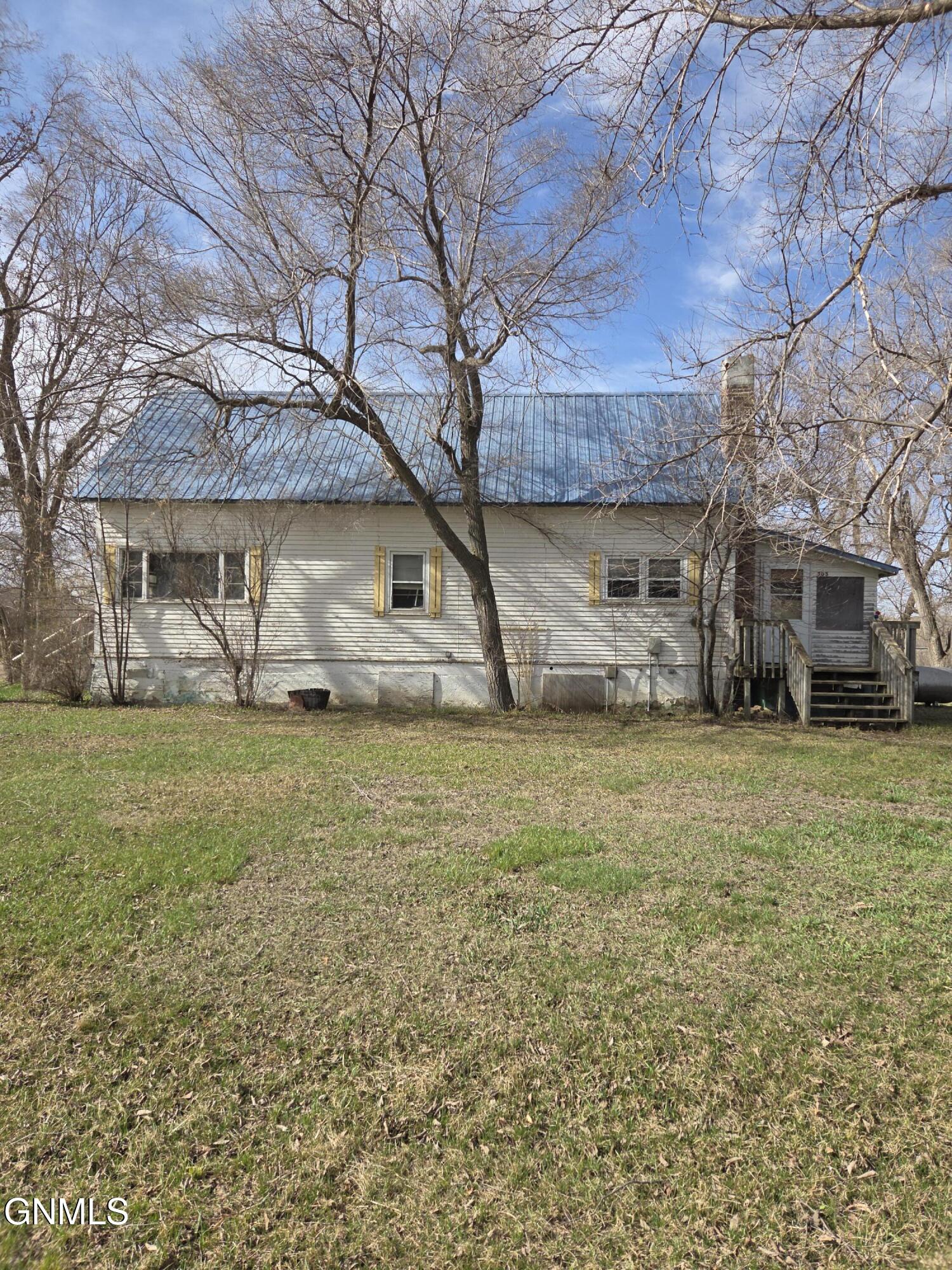 main property photo 19