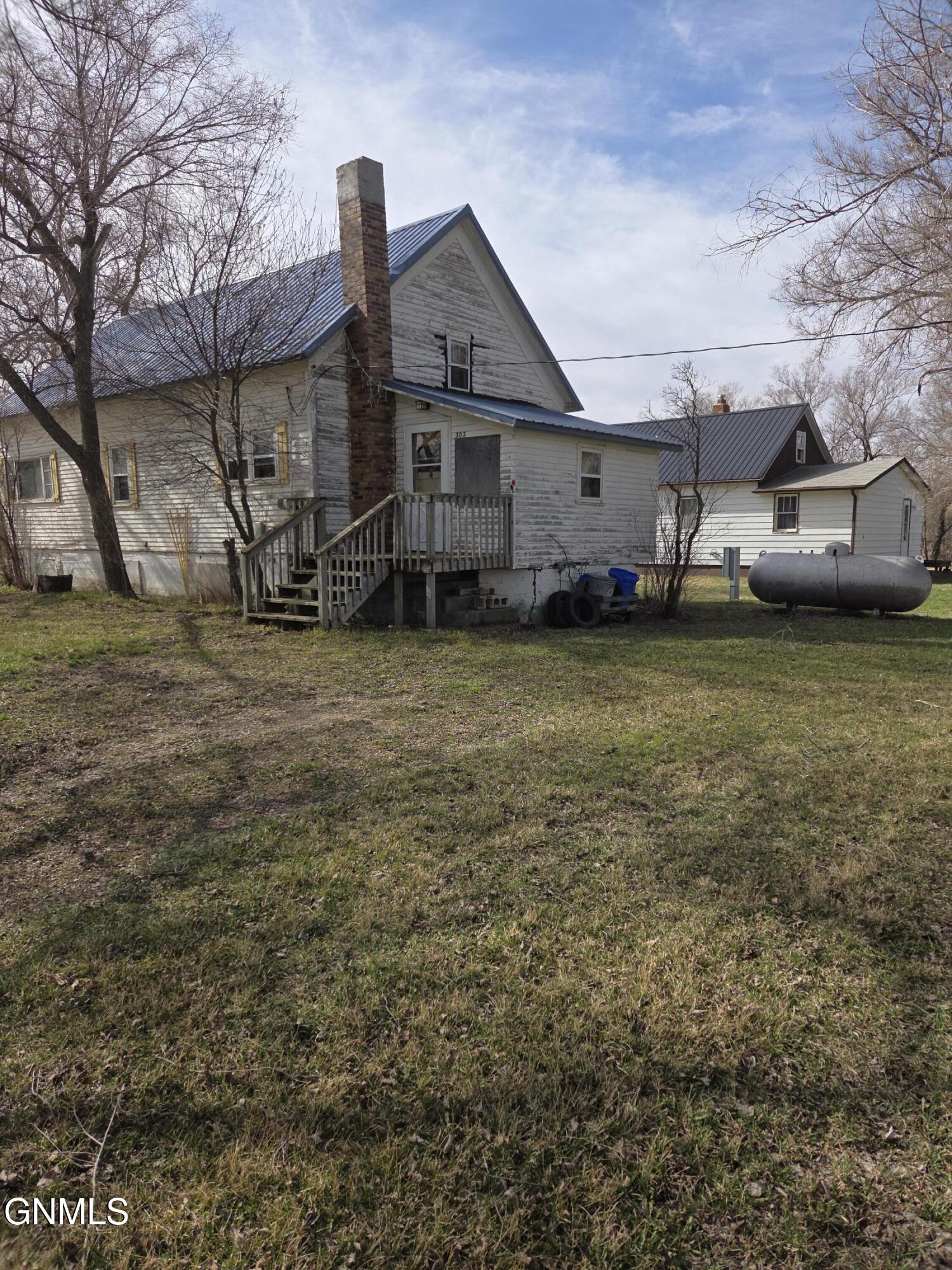 main property photo 20