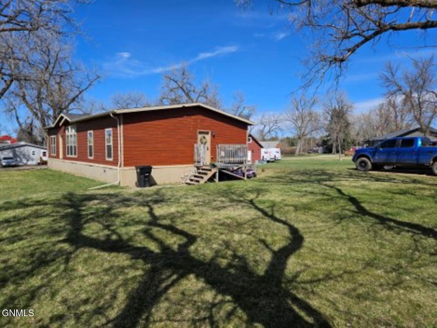 main property photo 35