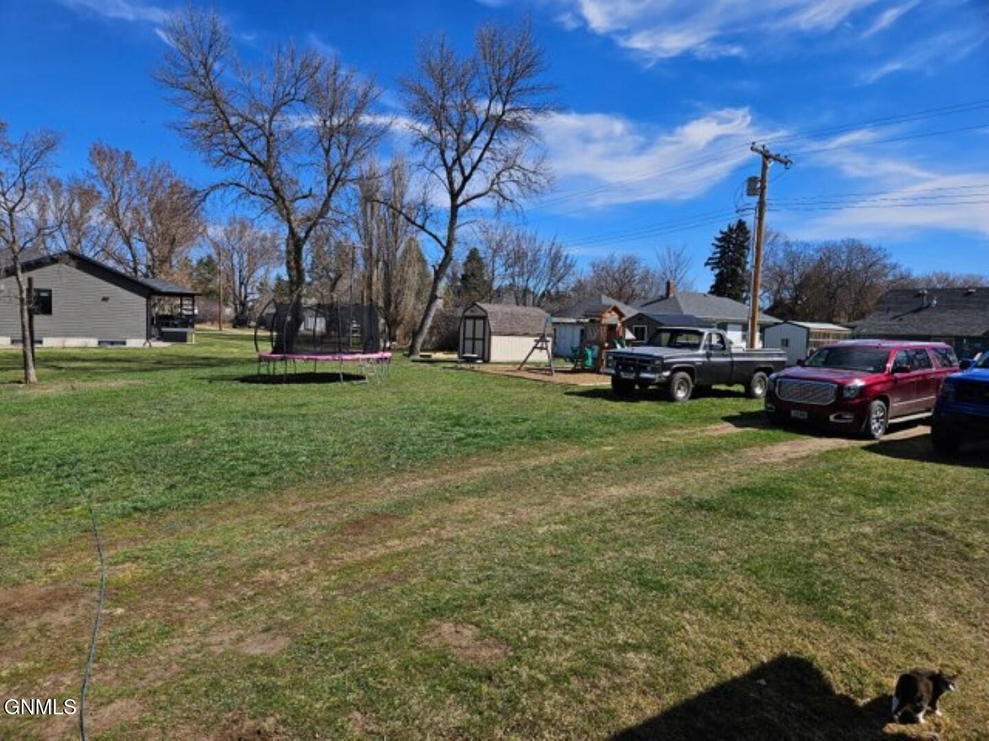 main property photo 36