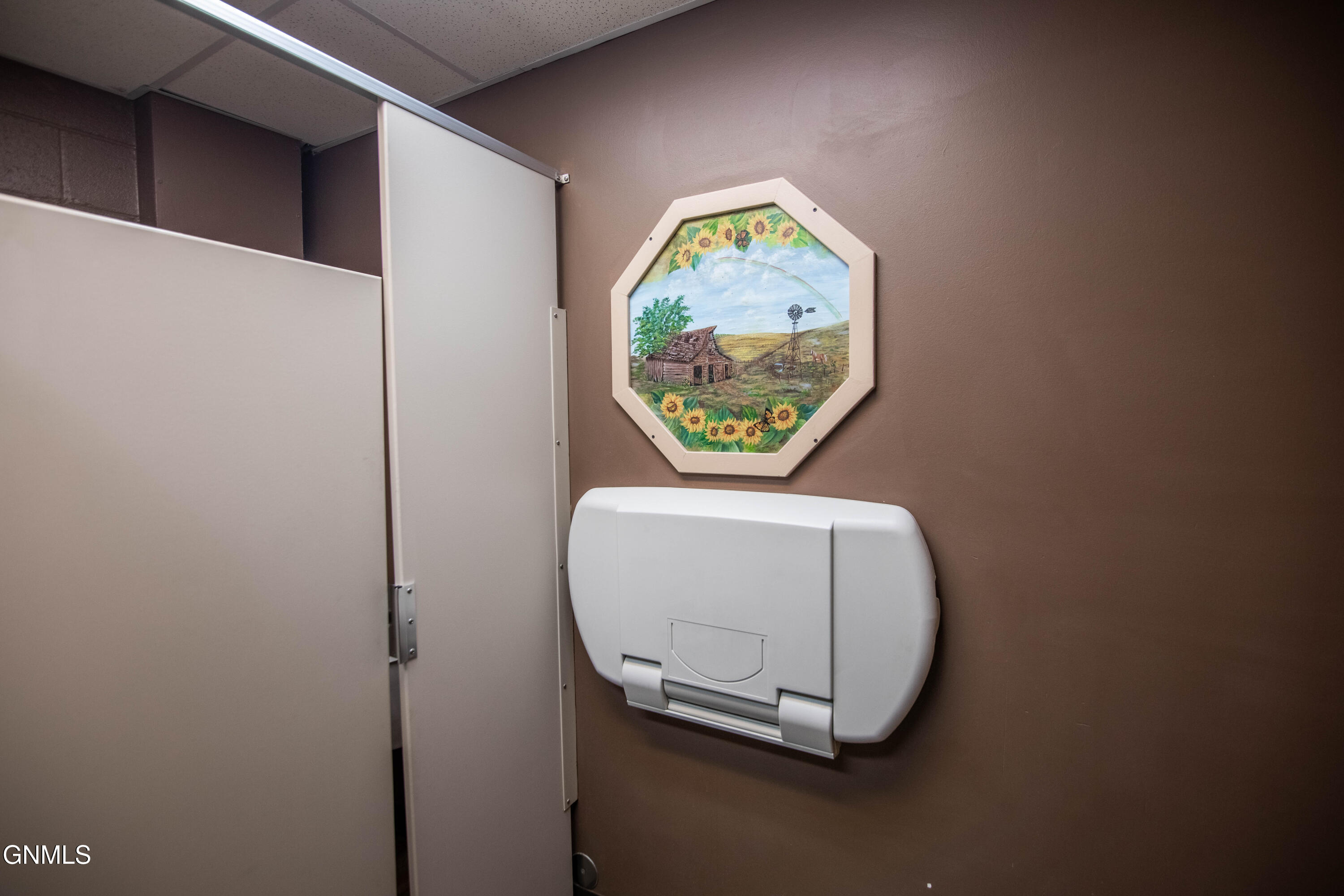 main property photo 47