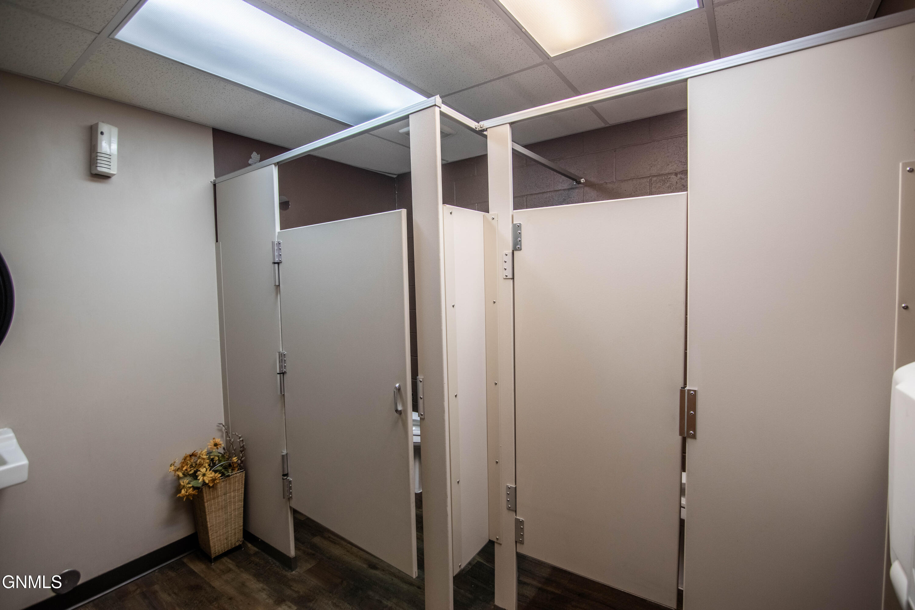 main property photo 48