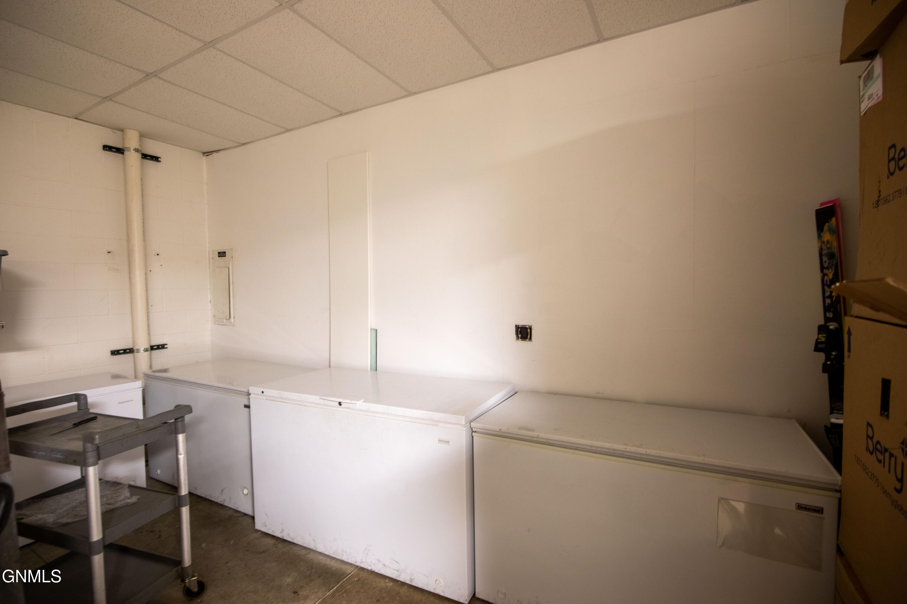 main property photo 58