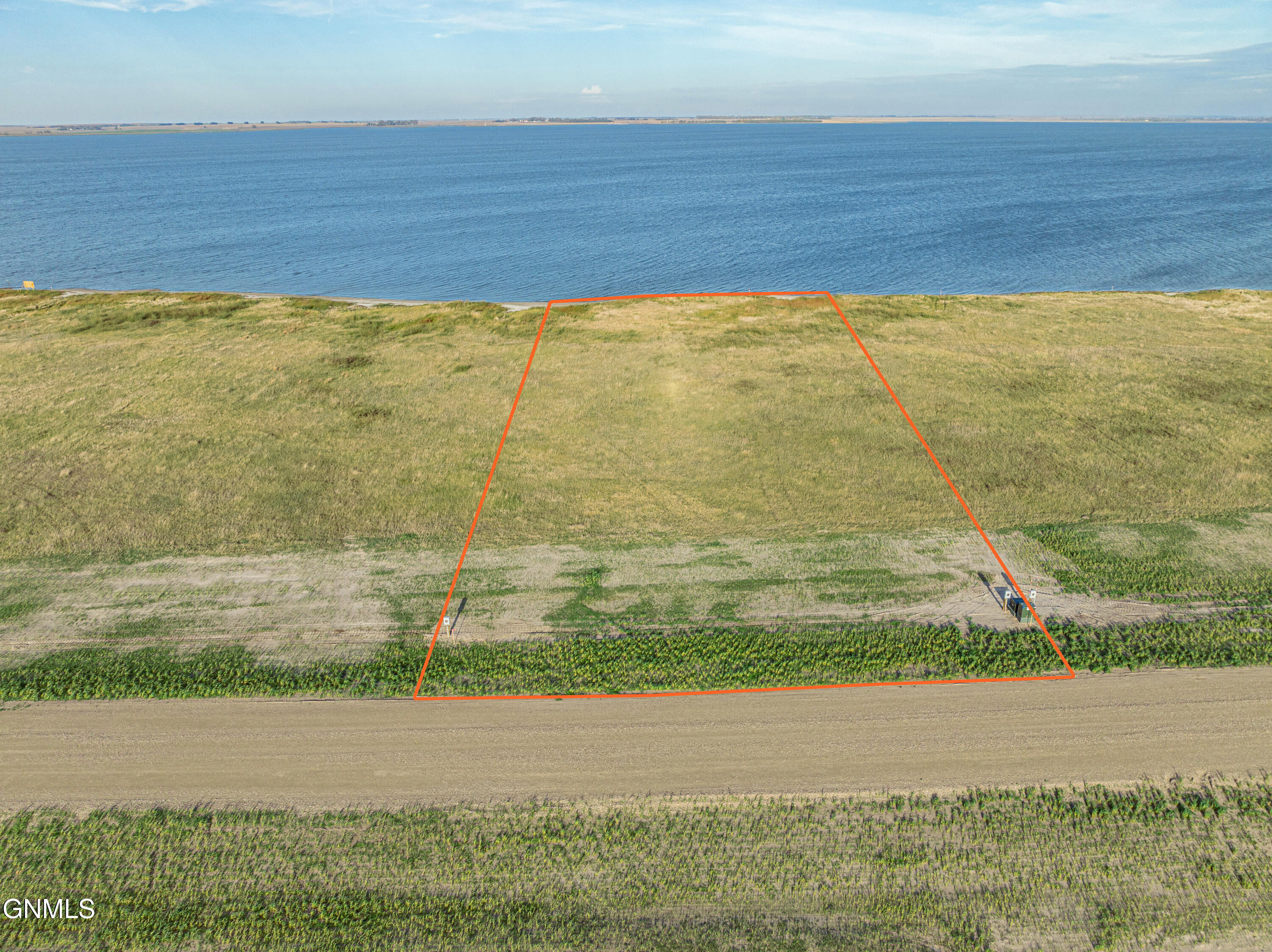main property photo 40