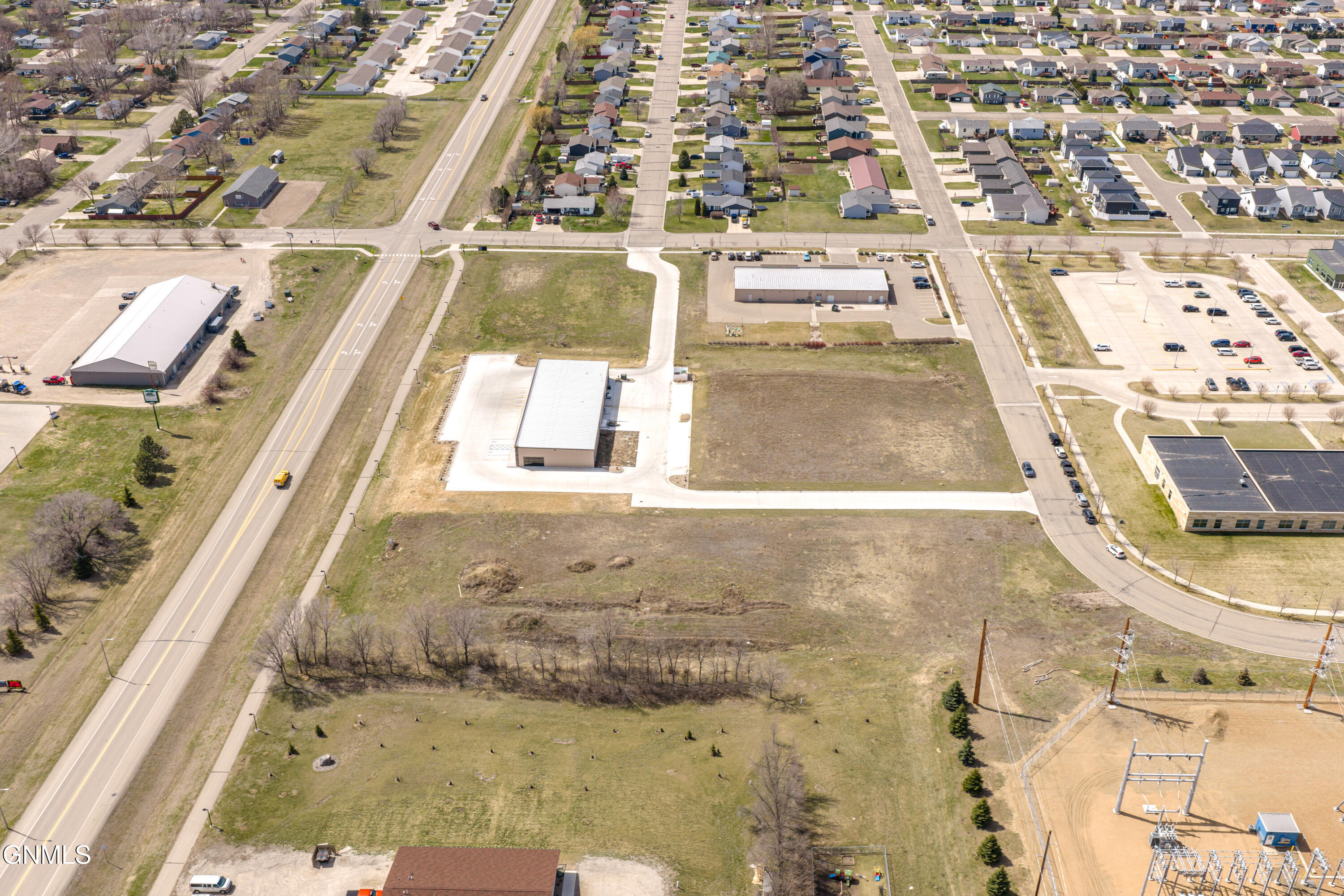 main property photo 13