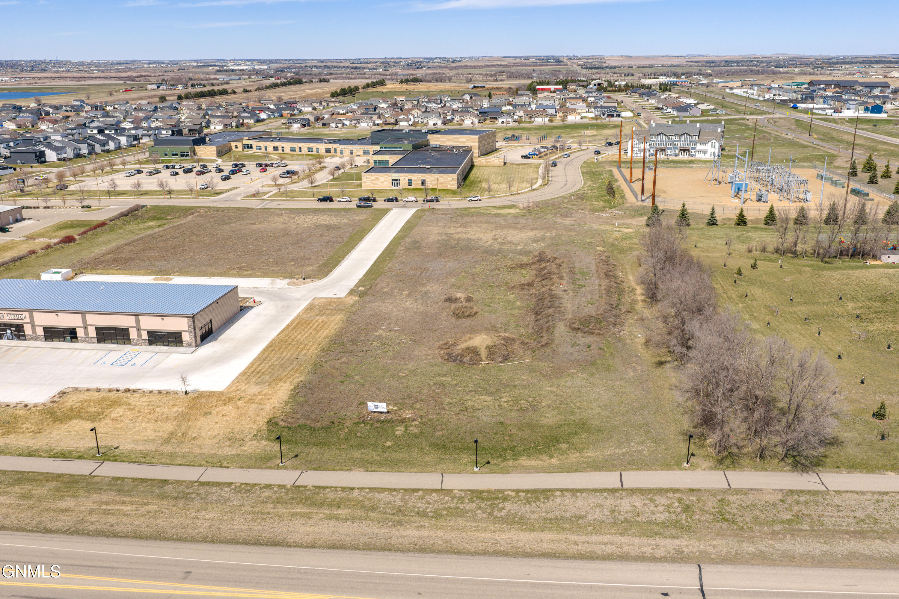 main property photo 8