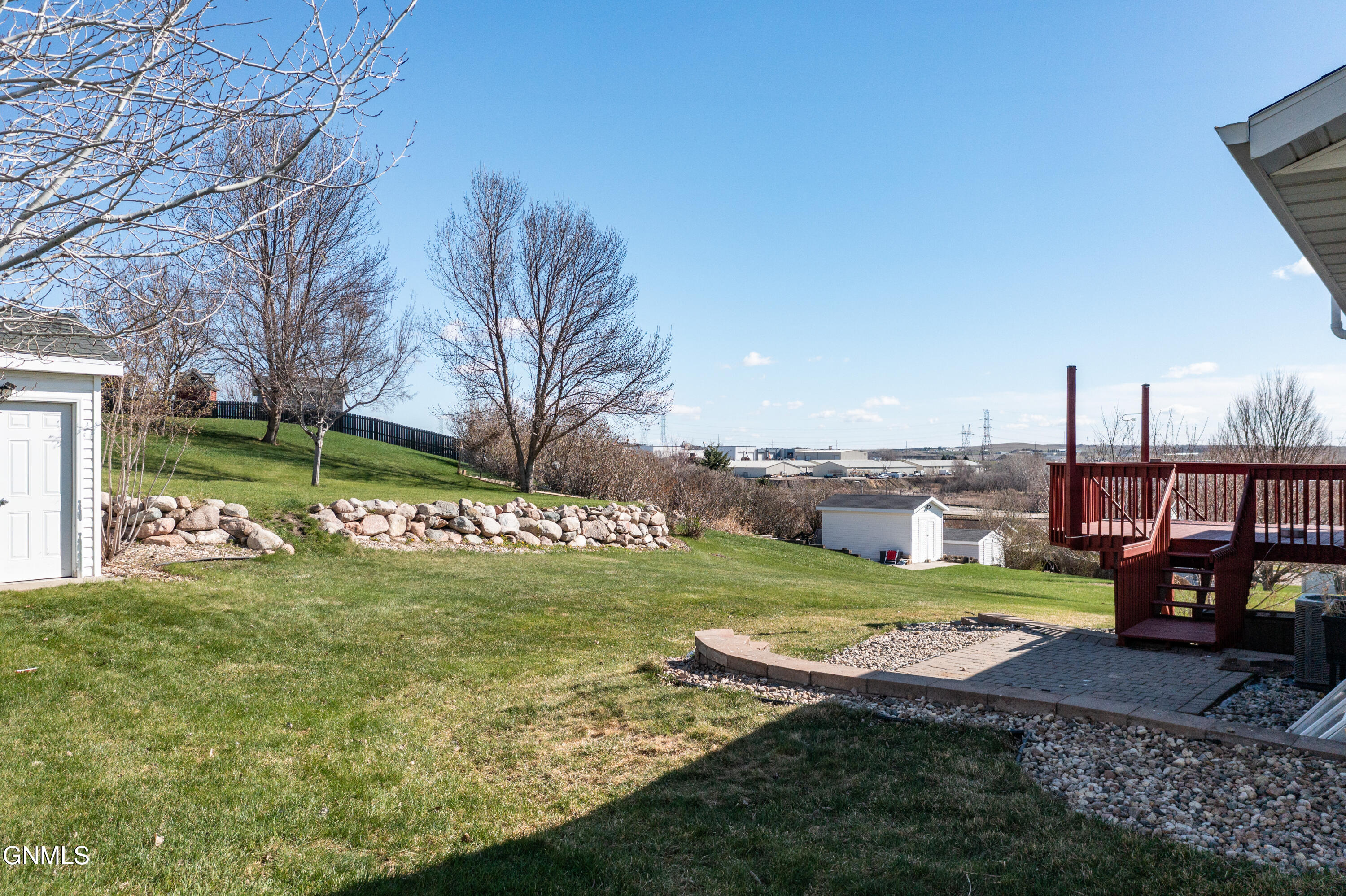 main property photo 34