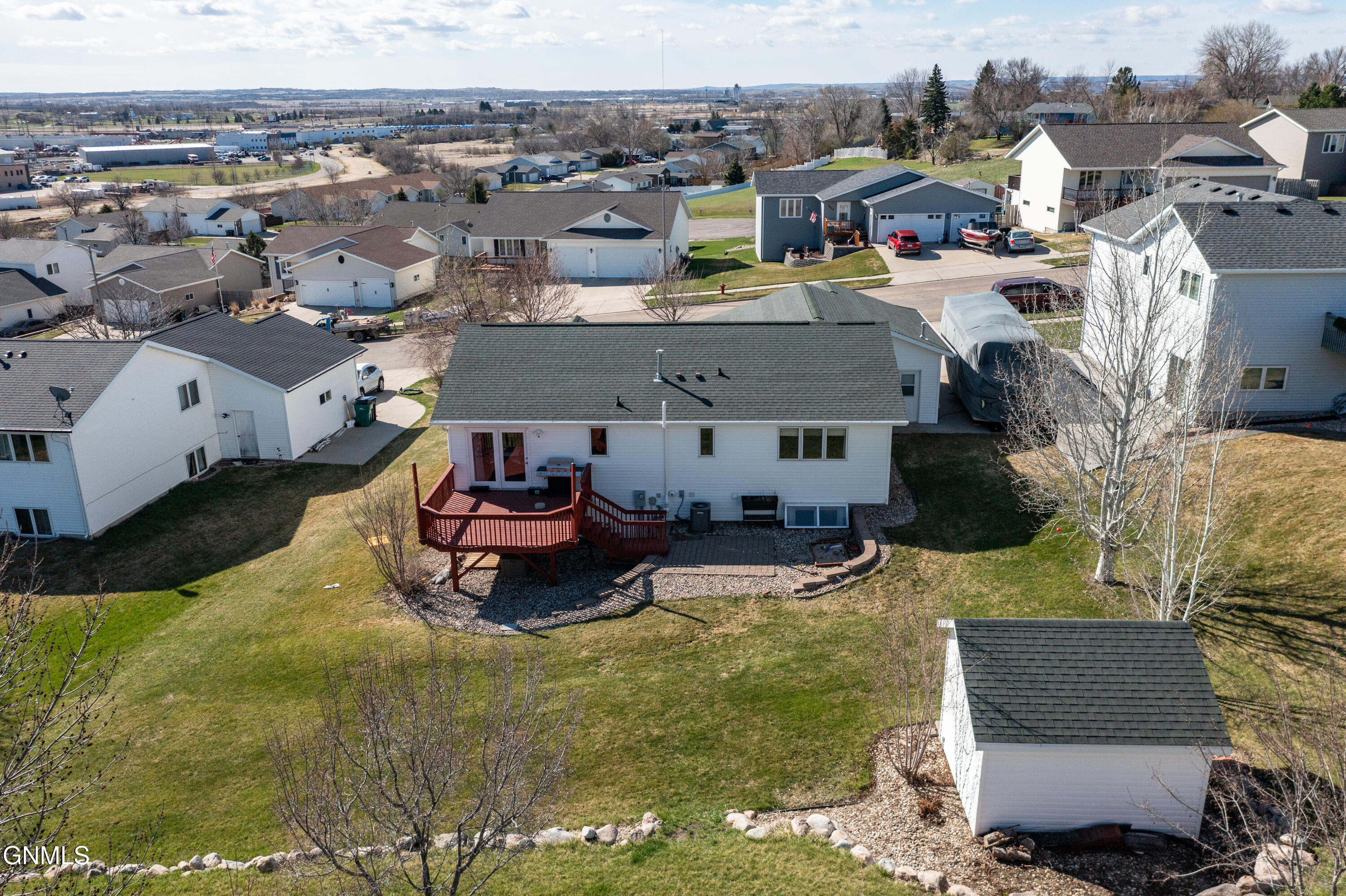 main property photo 38
