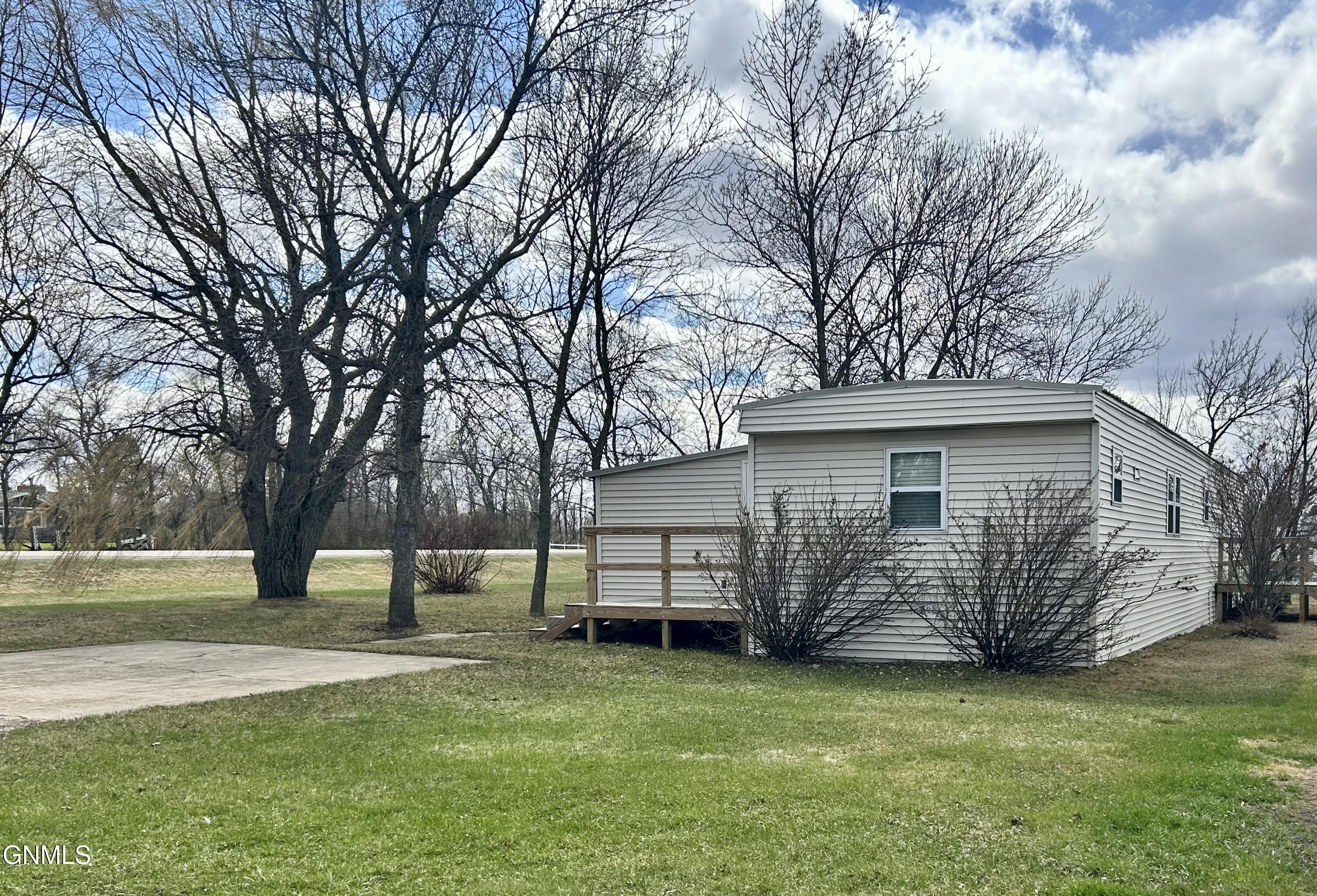 main property photo 44