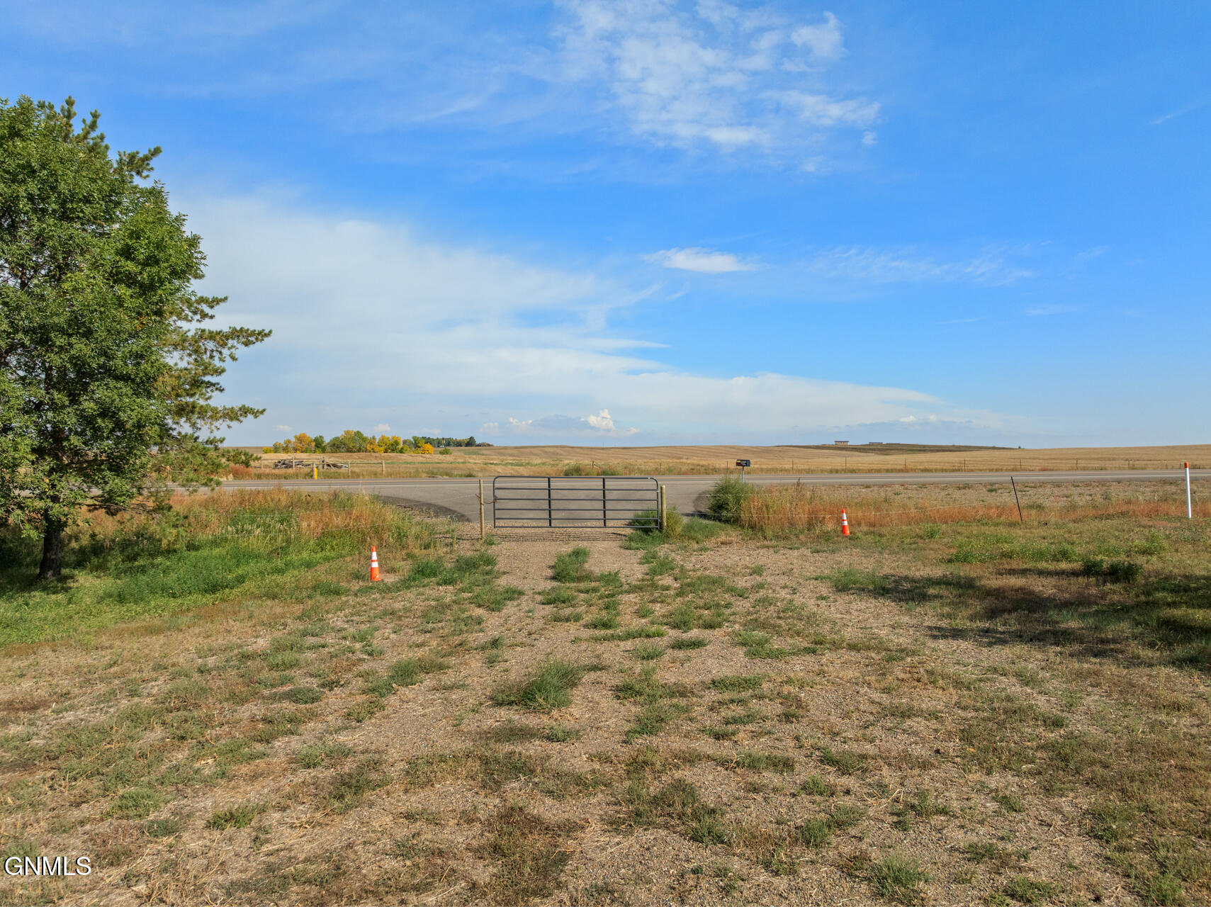 main property photo 41