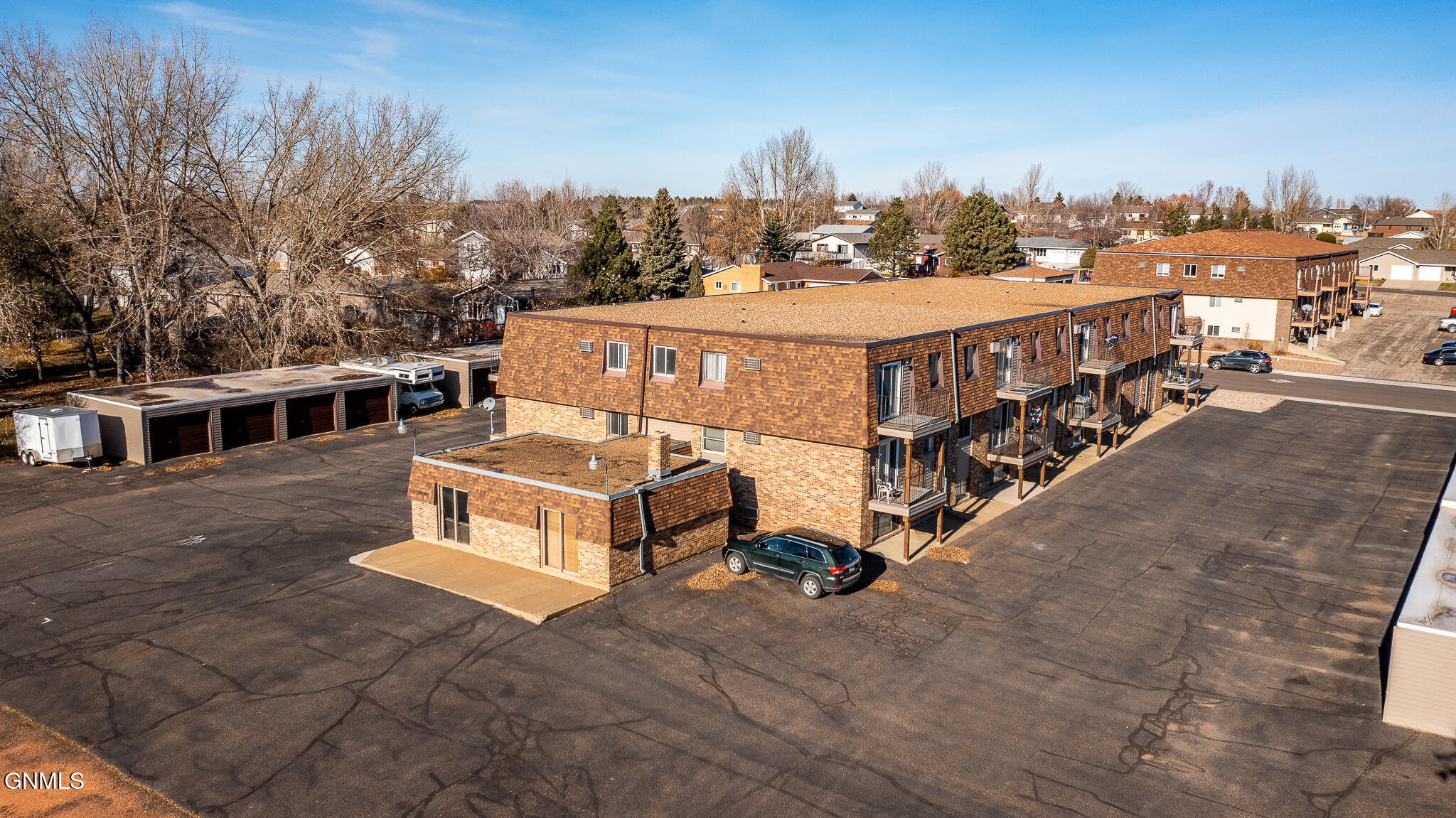main property photo 29