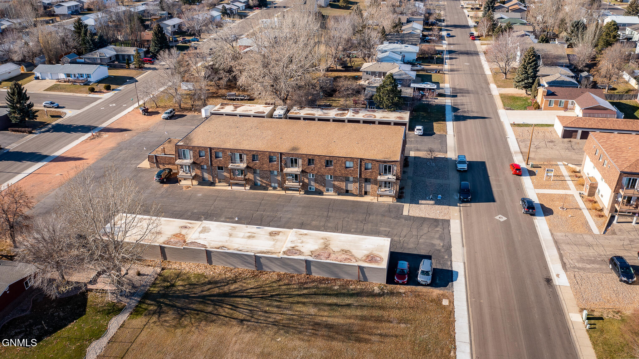main property photo 31