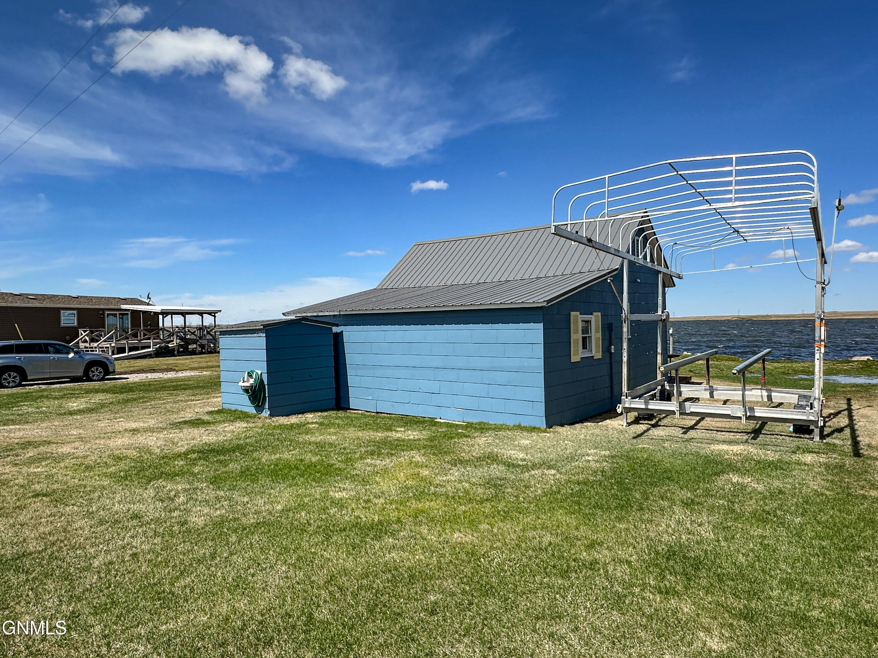 main property photo 22