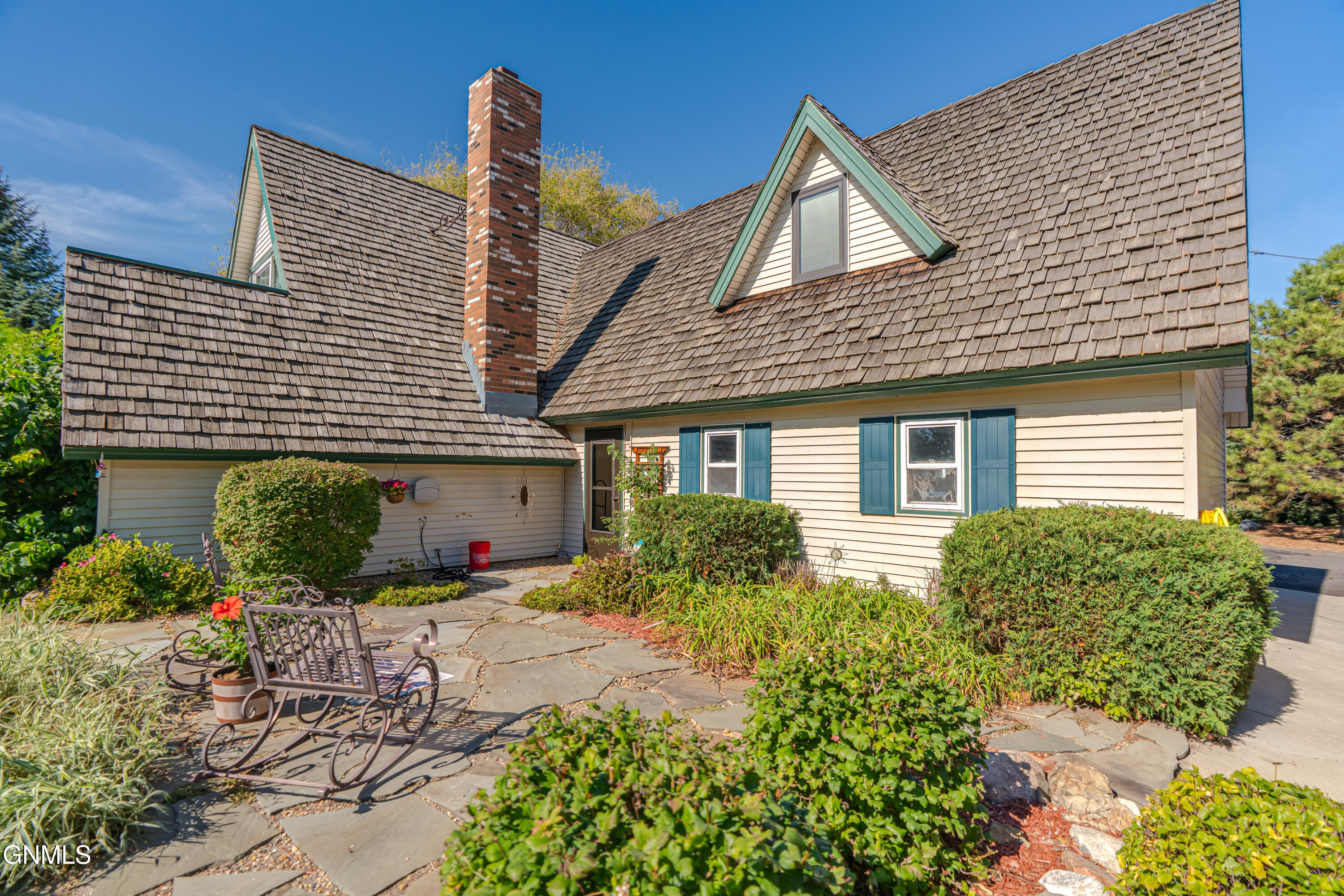 main property photo 15