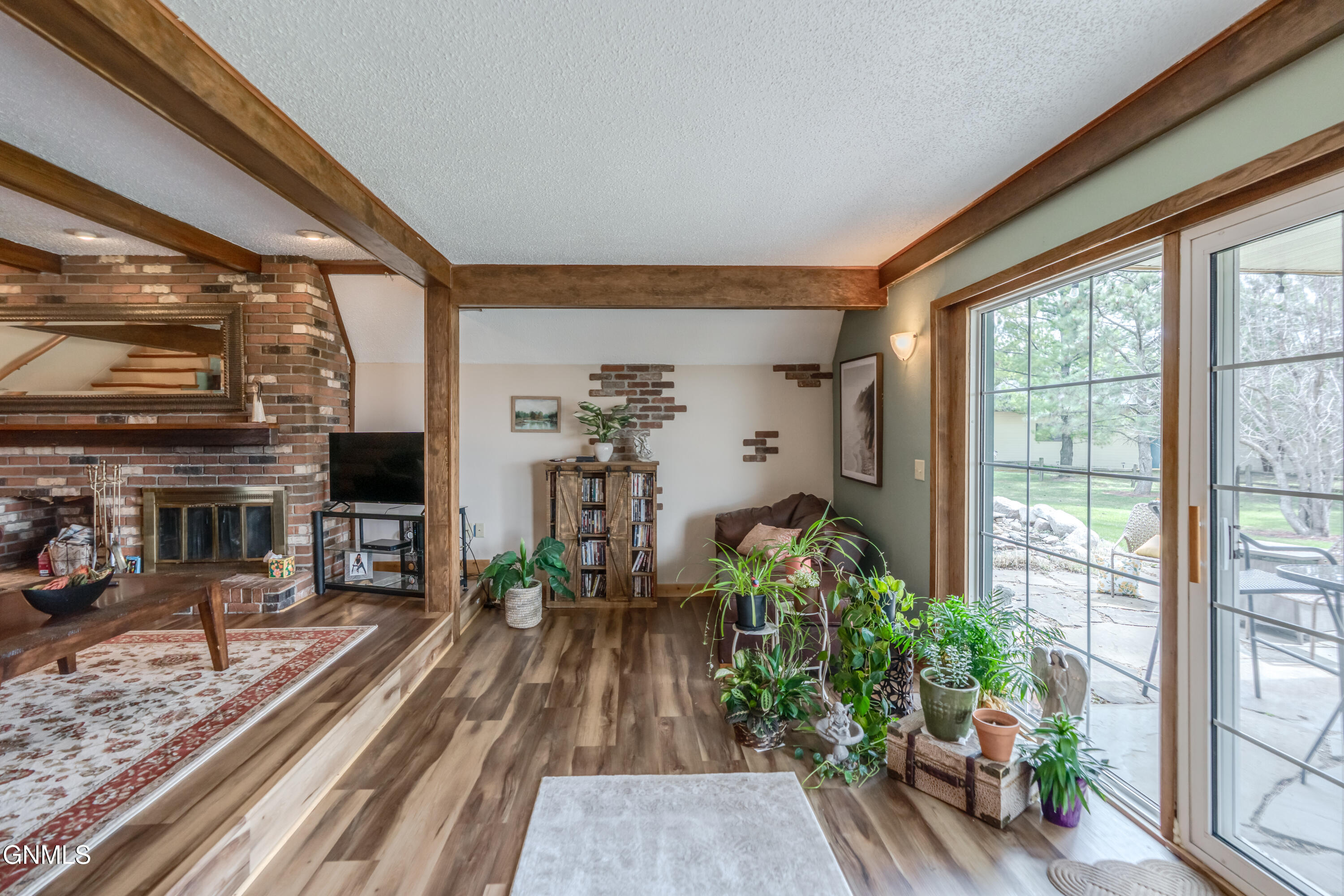main property photo 24