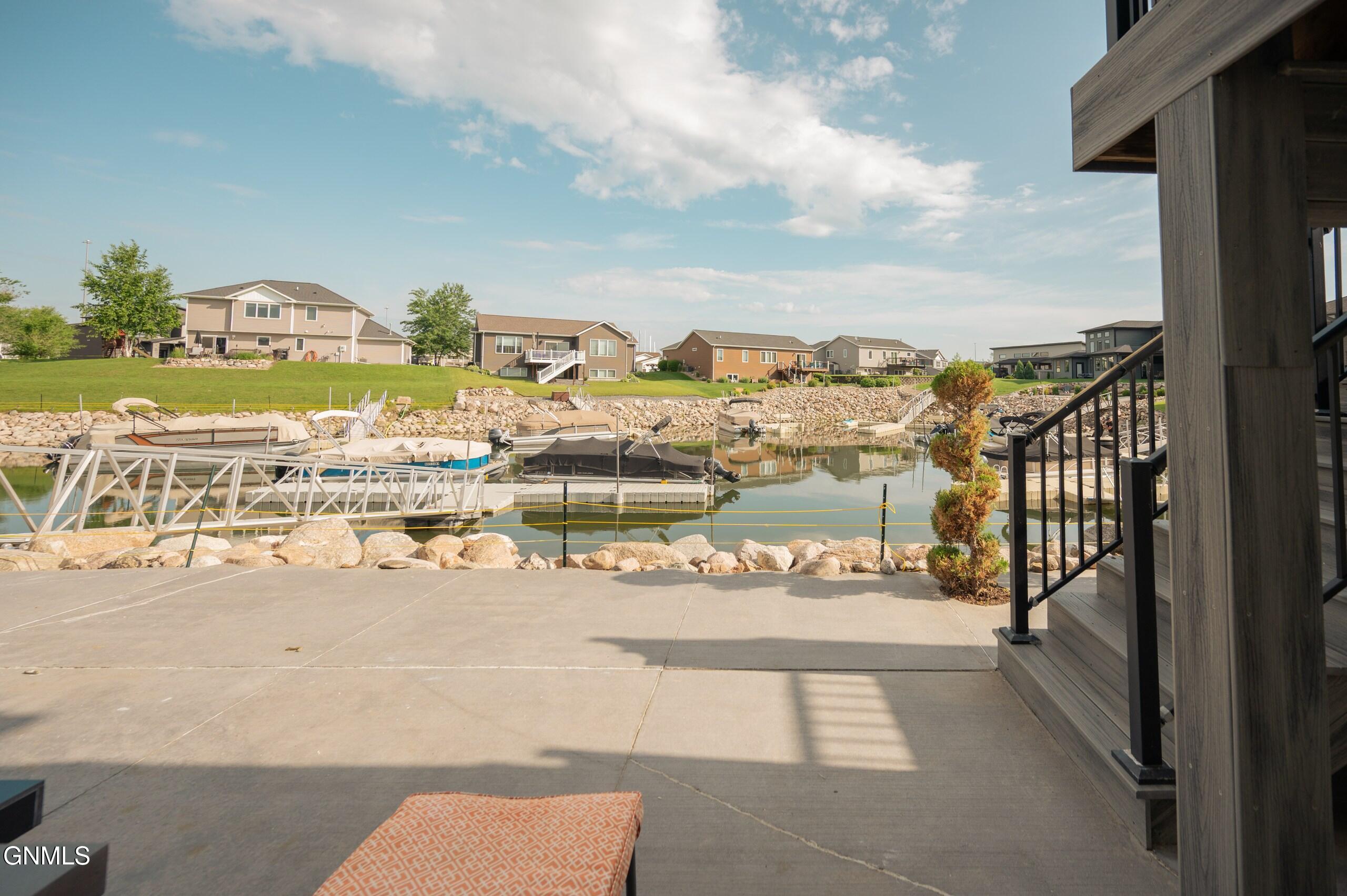 main property photo 37