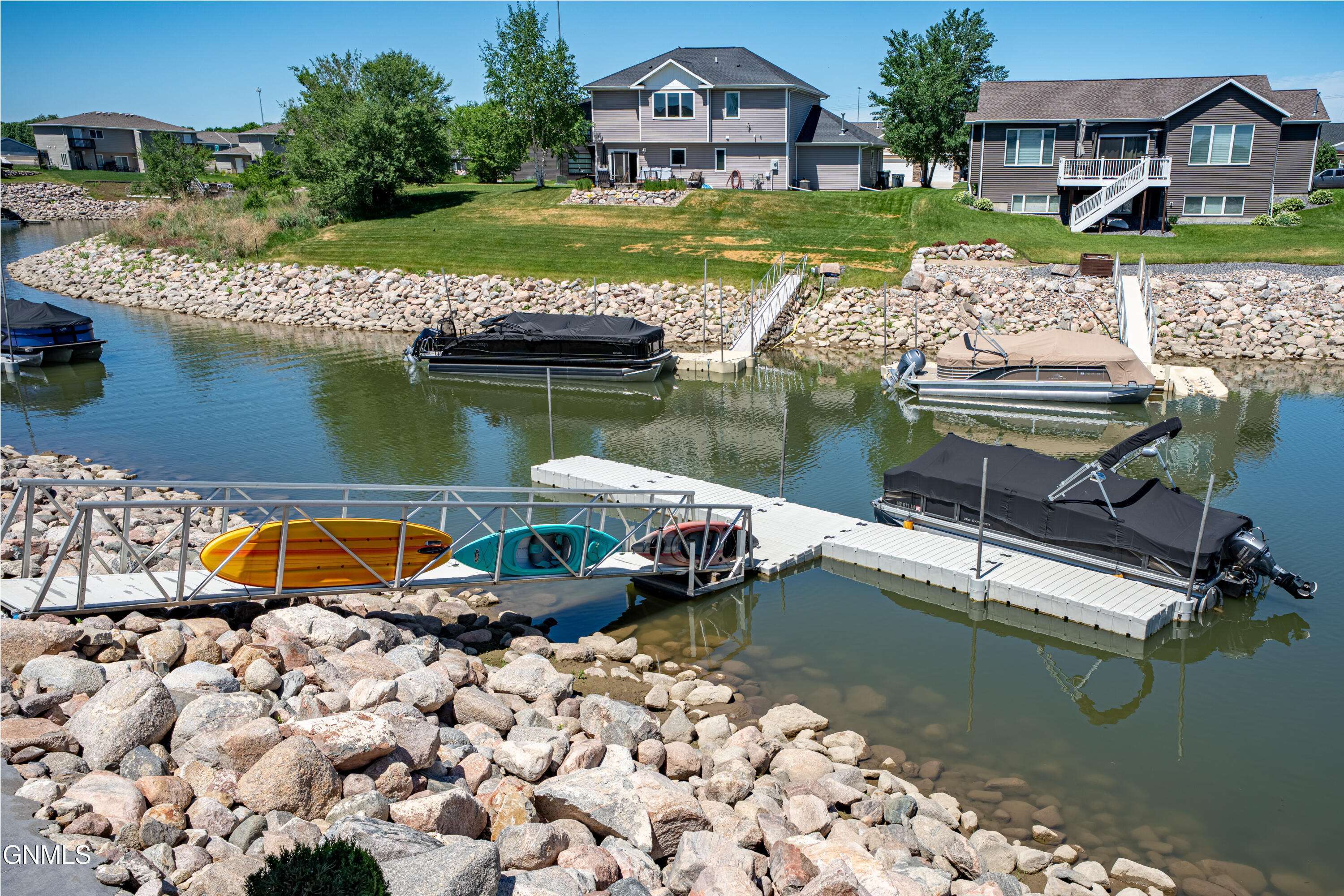 main property photo 76