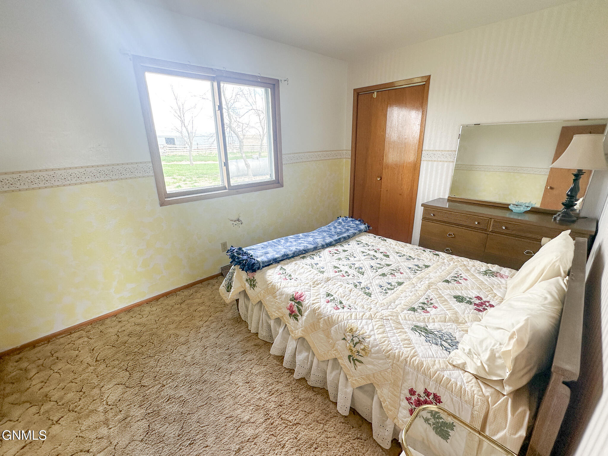 property viewer photo 18