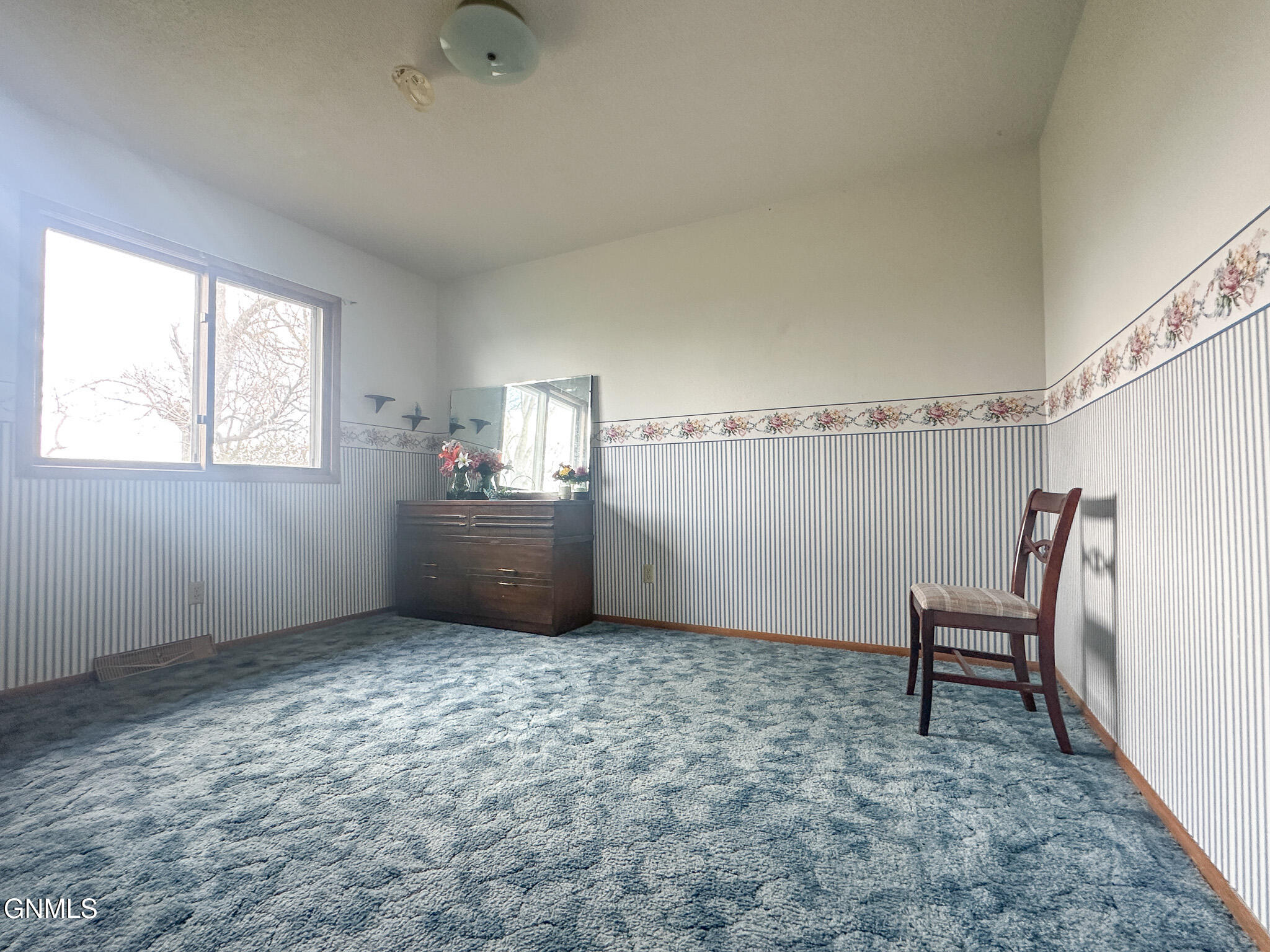 property viewer photo 20