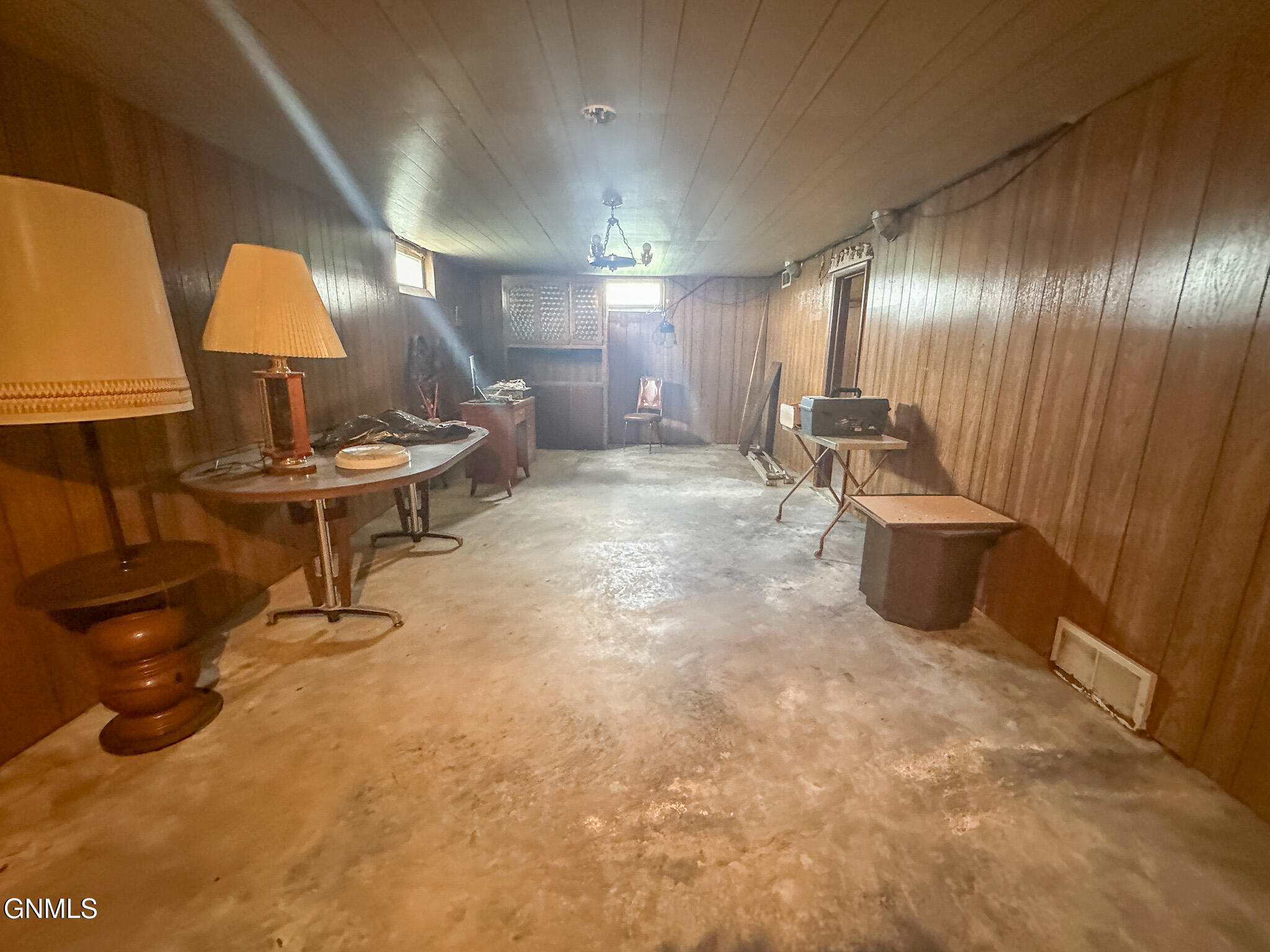 property viewer photo 37