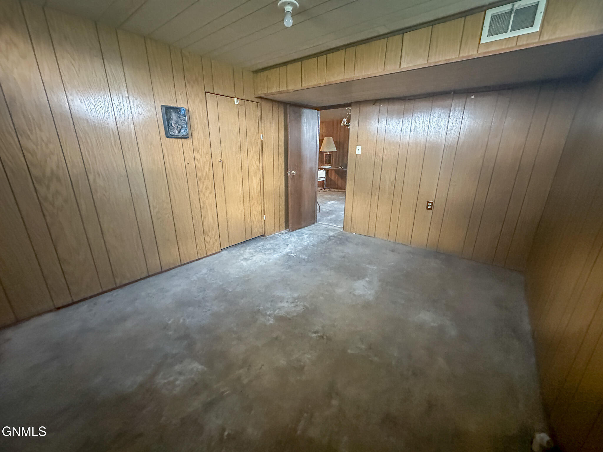 property viewer photo 40