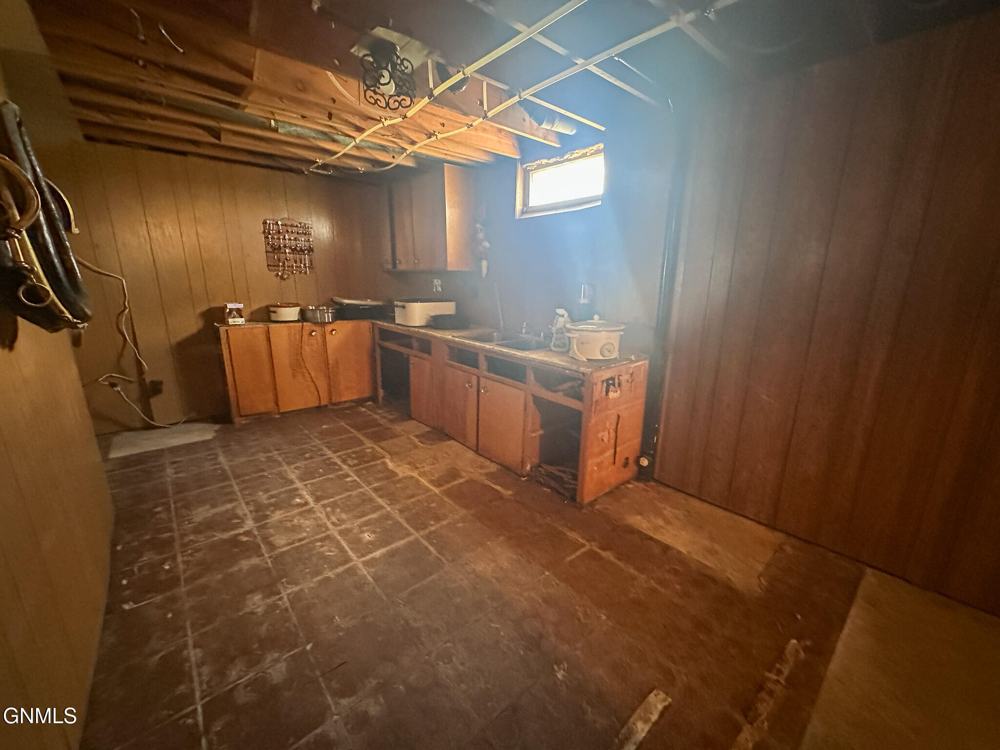 property viewer photo 41