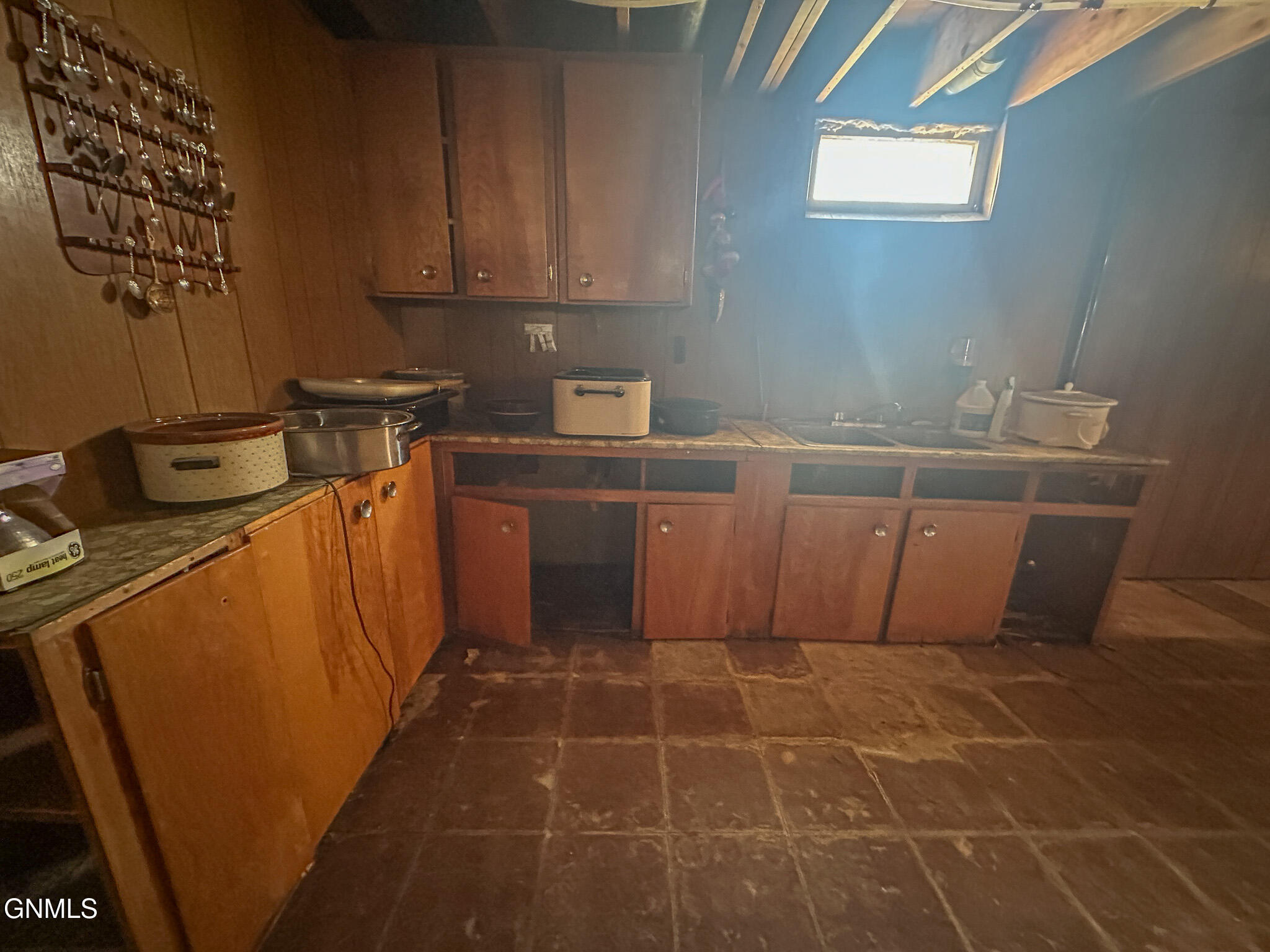 property viewer photo 42