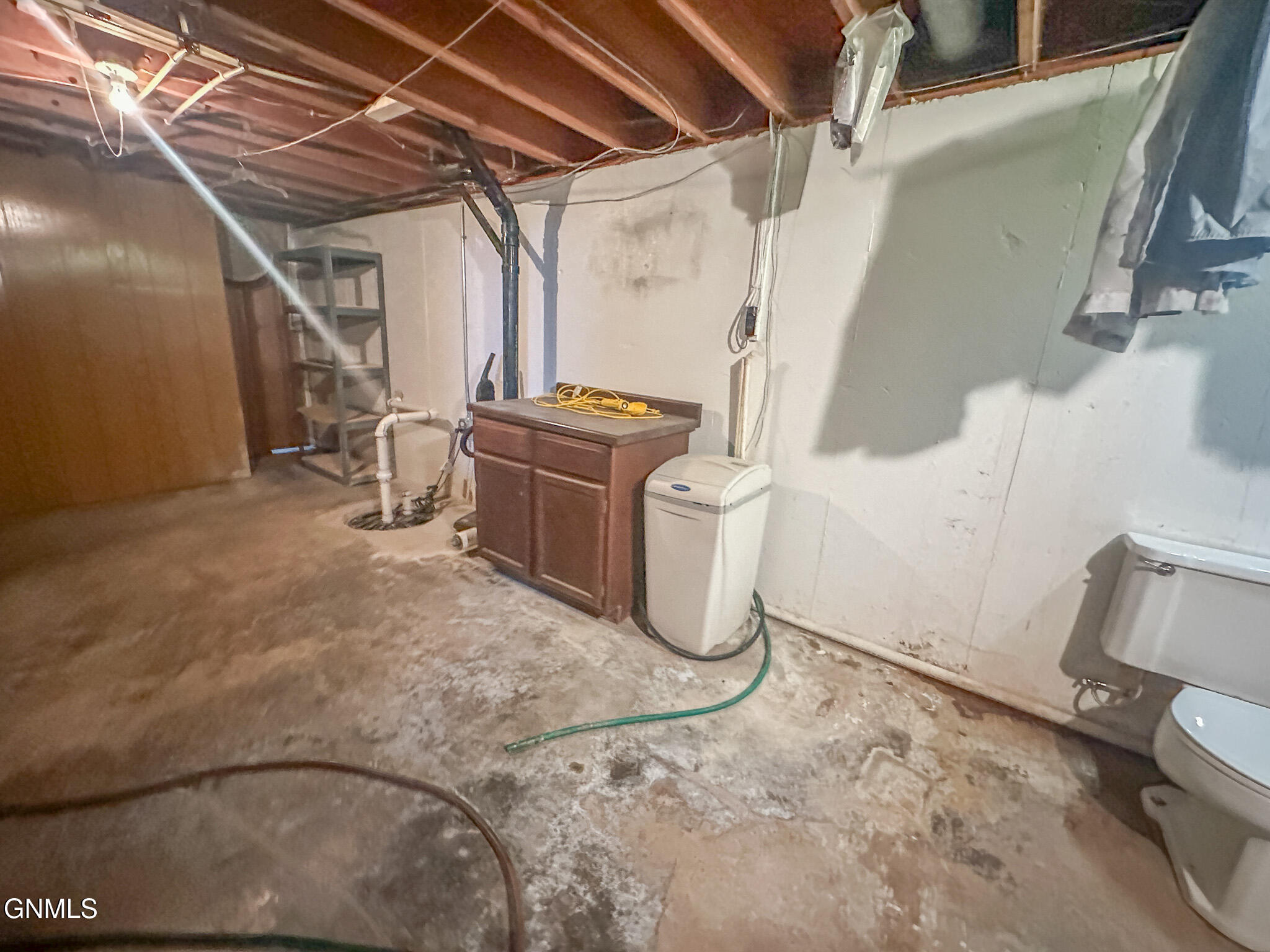 property viewer photo 45