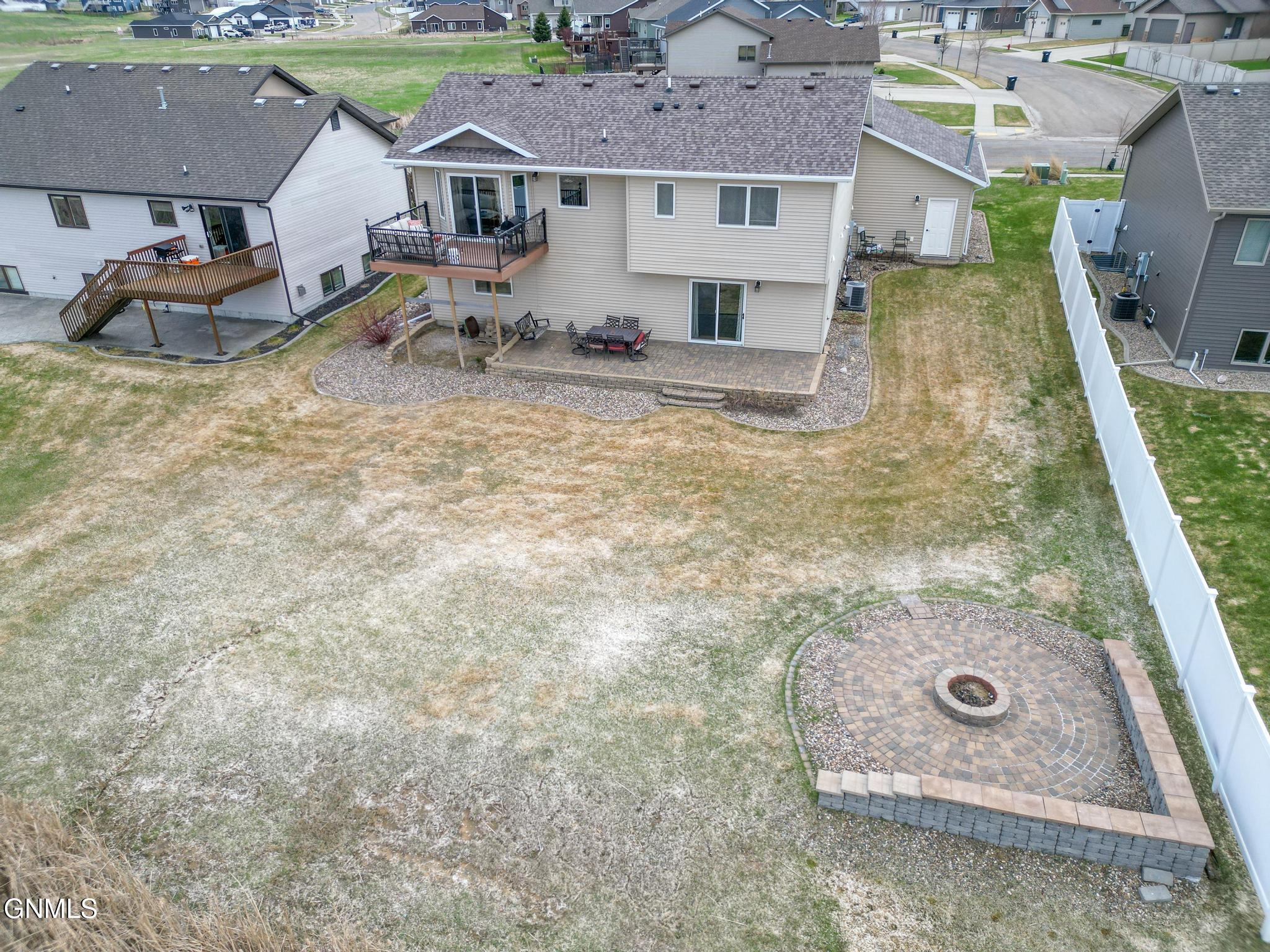 main property photo 41